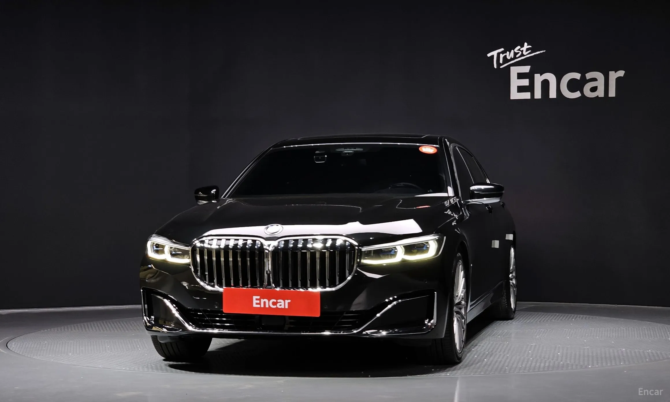 BMW 7 Series (G11) превью 2