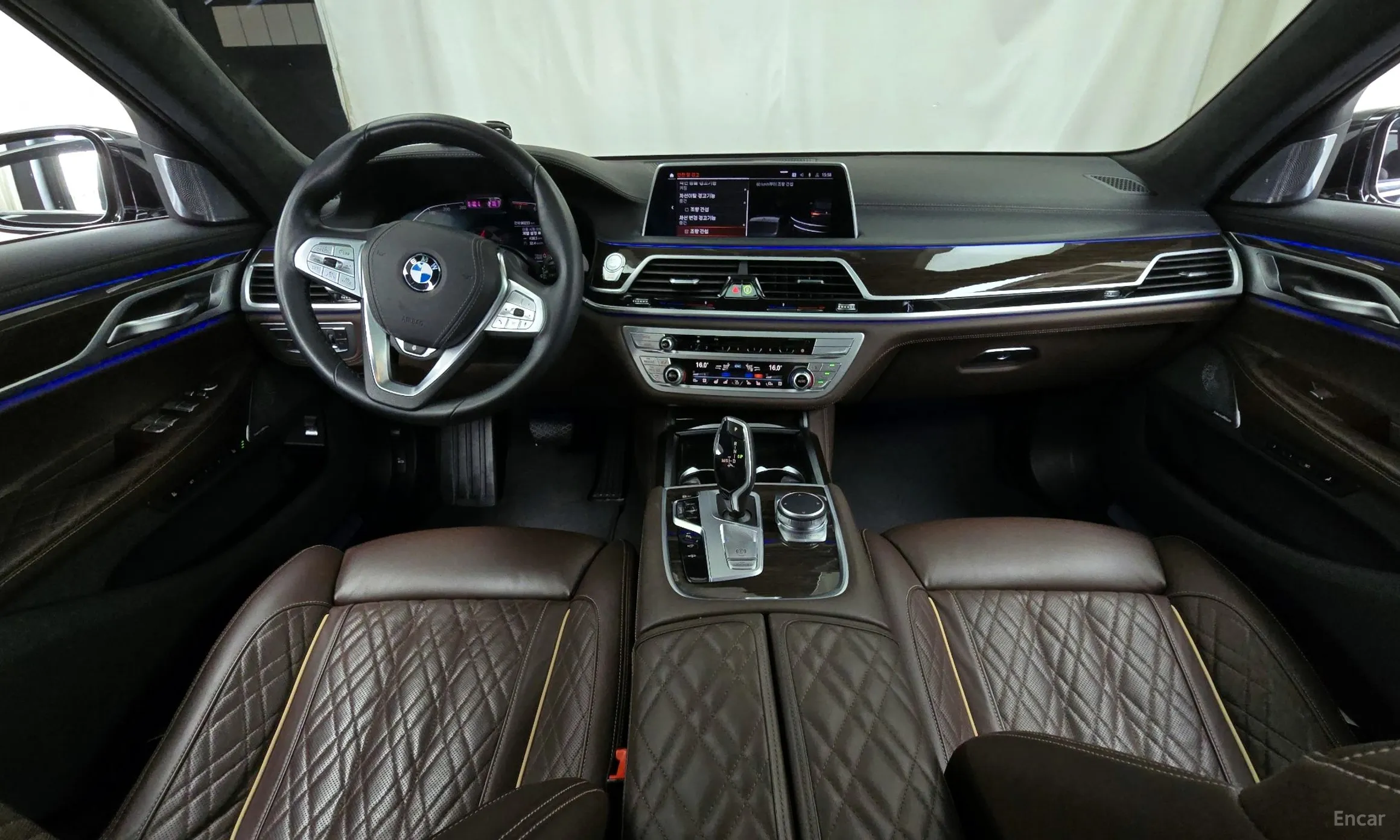 BMW 7 Series (G11) превью 4