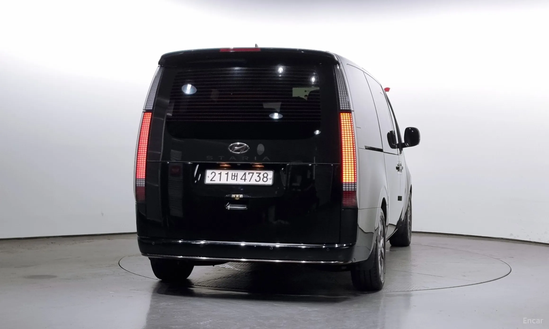 Hyundai Staria превью 3