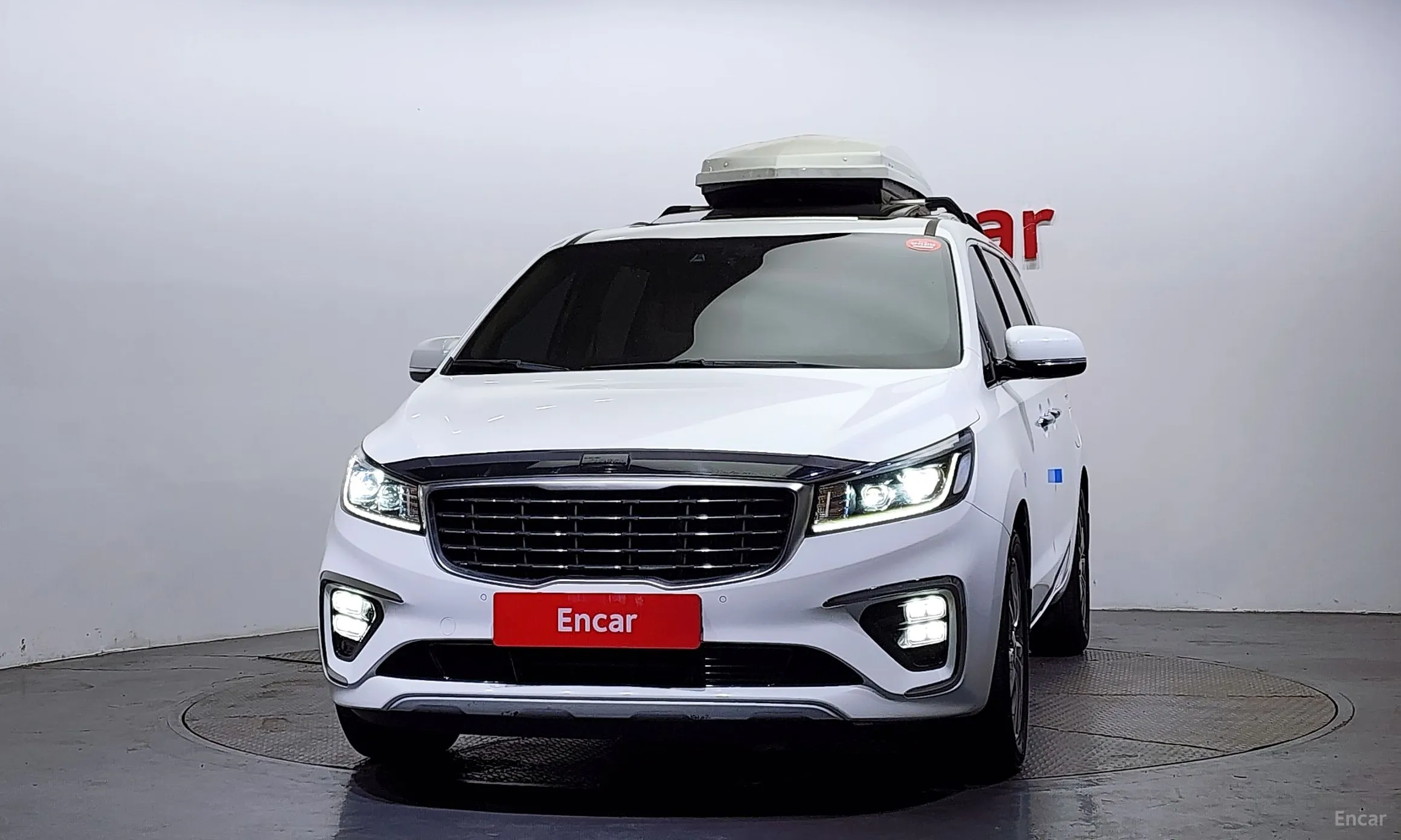 Kia Carnival превью 2