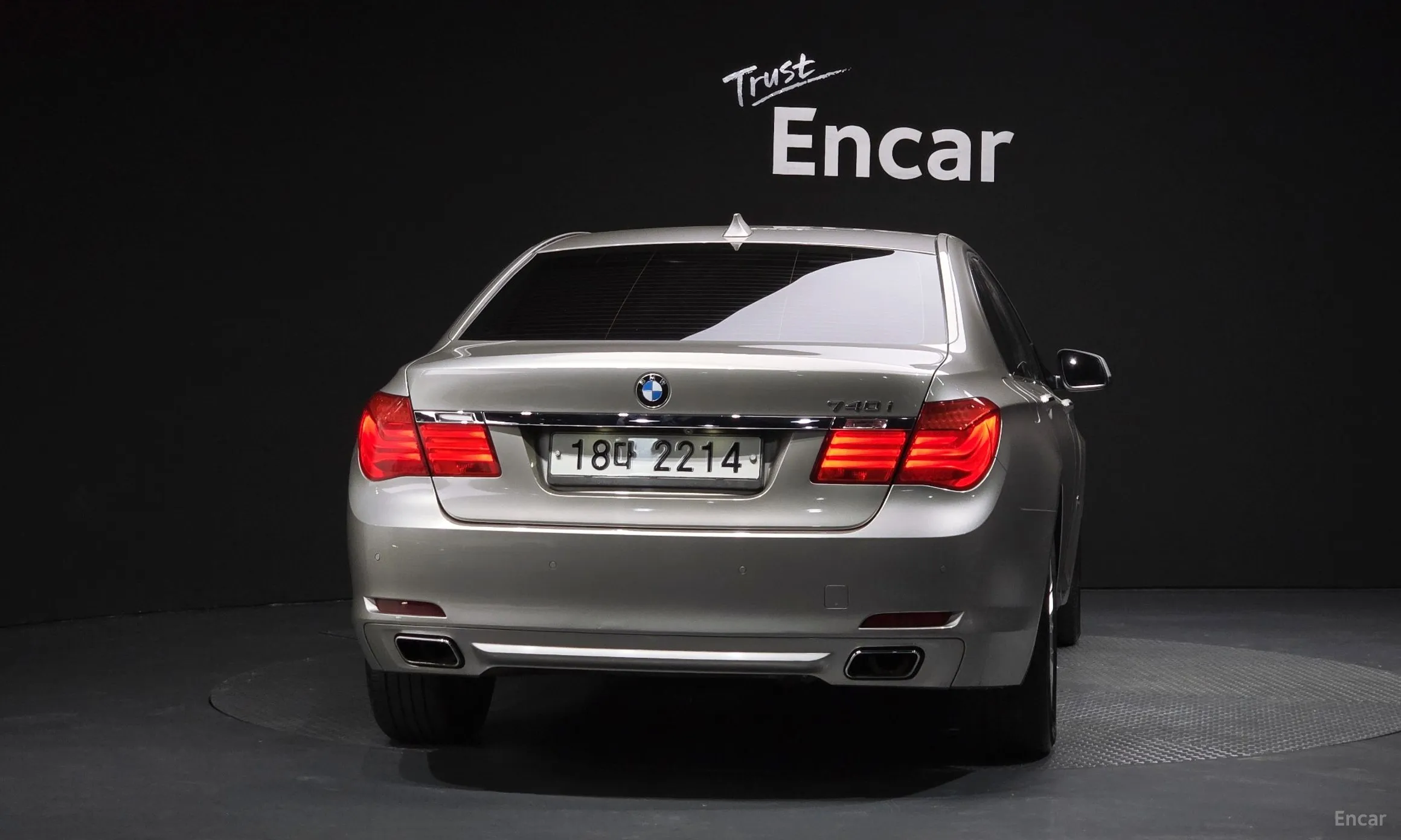BMW 7 Series (F01) превью 3