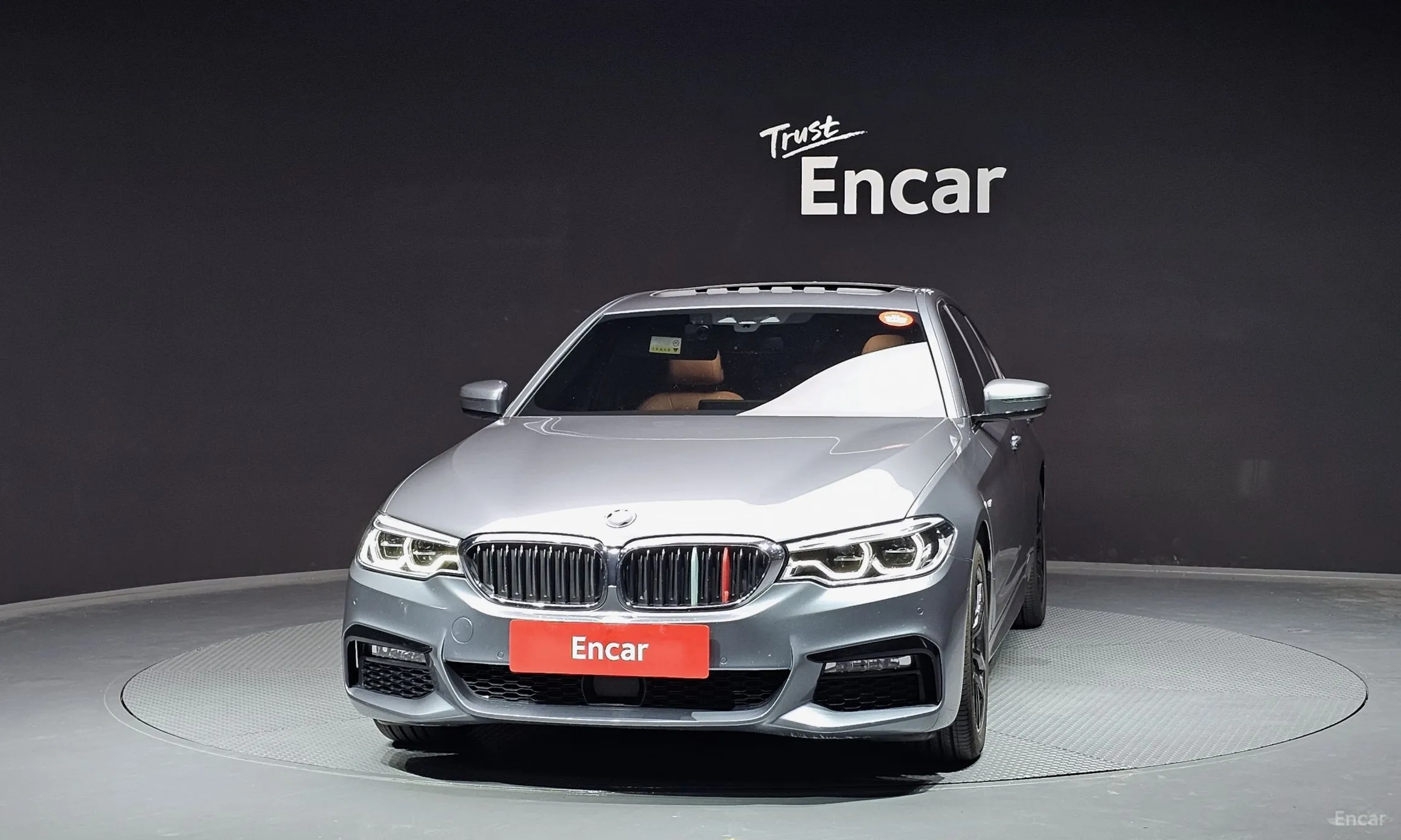 BMW 5 Series (G30) превью 2