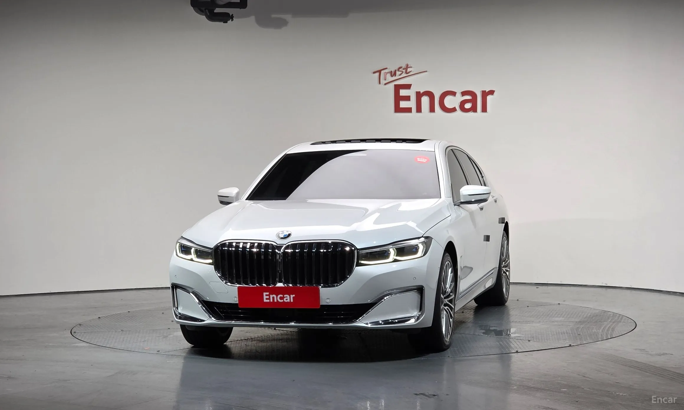 BMW 7 Series (G11) превью 2