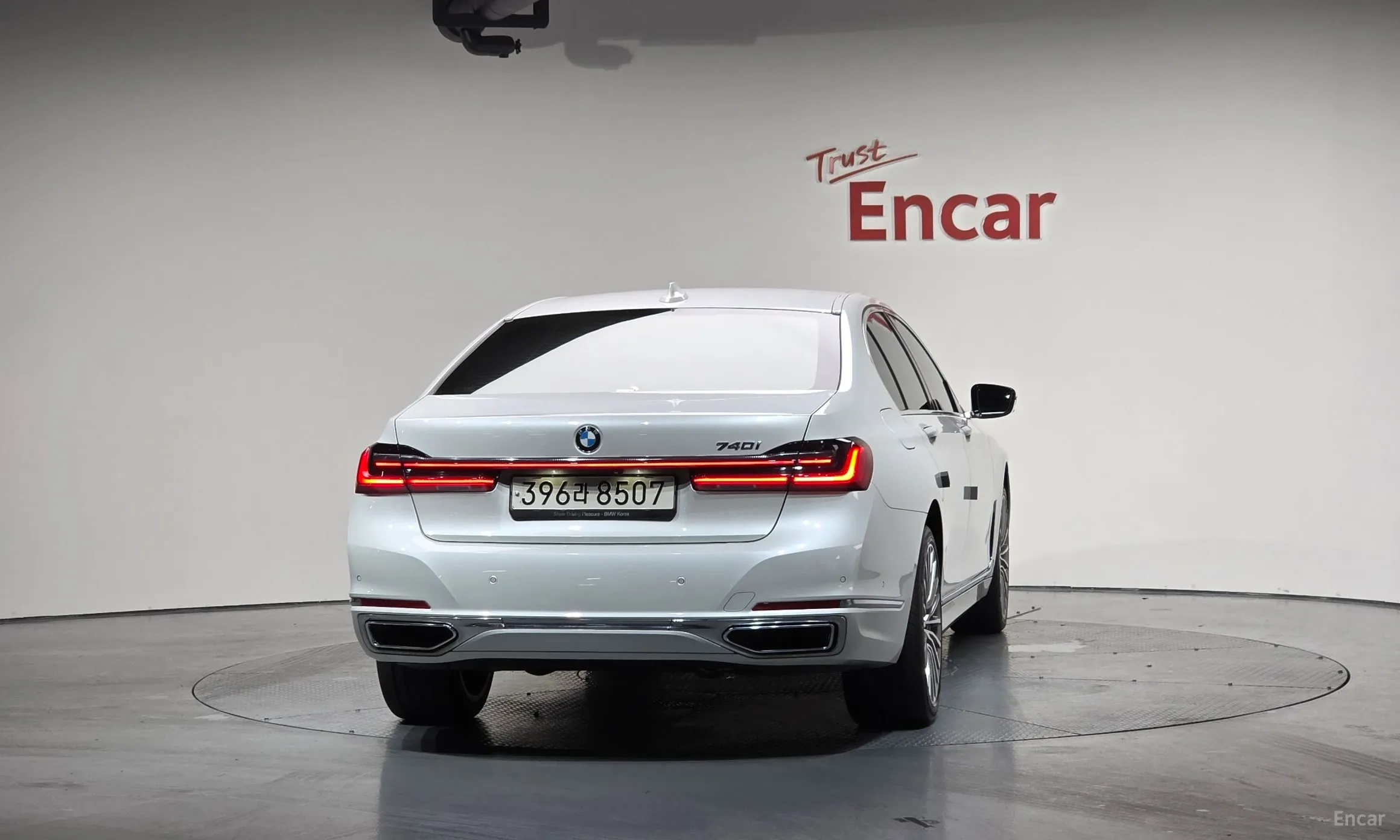 BMW 7 Series (G11) превью 3