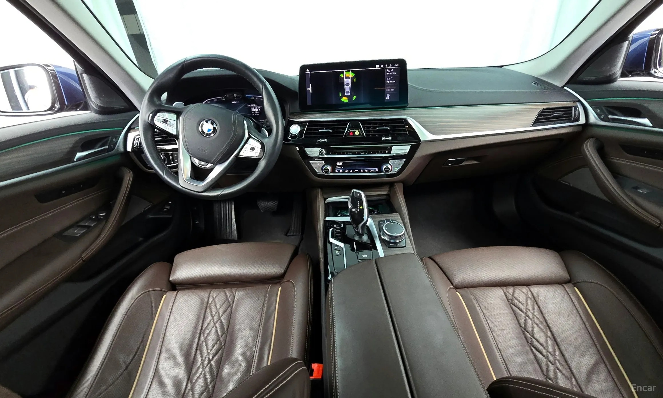 BMW 5 Series (G30) превью 4