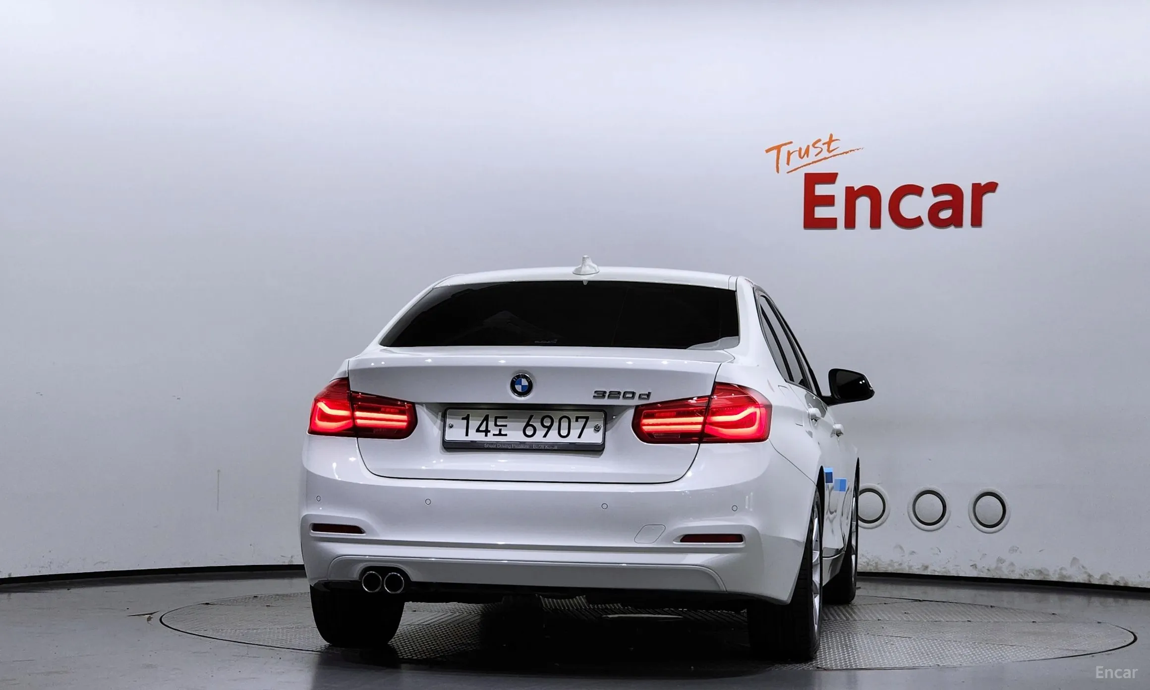 BMW 3 Series (F30) превью 3