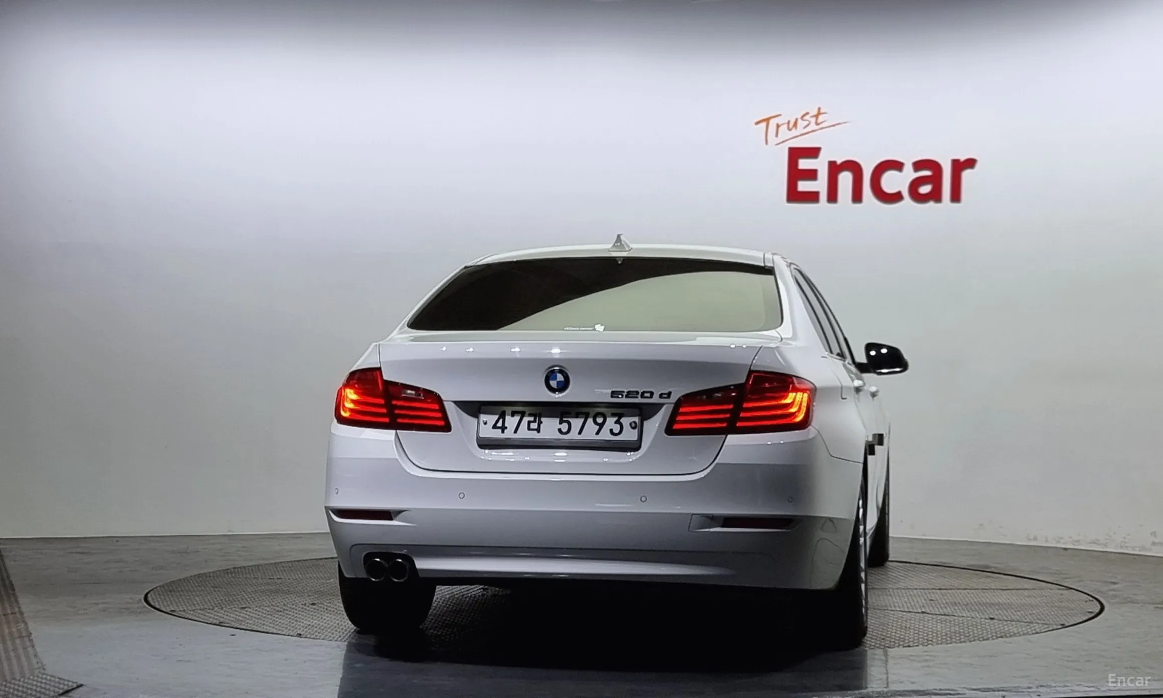 BMW 5 Series (F10) превью 3