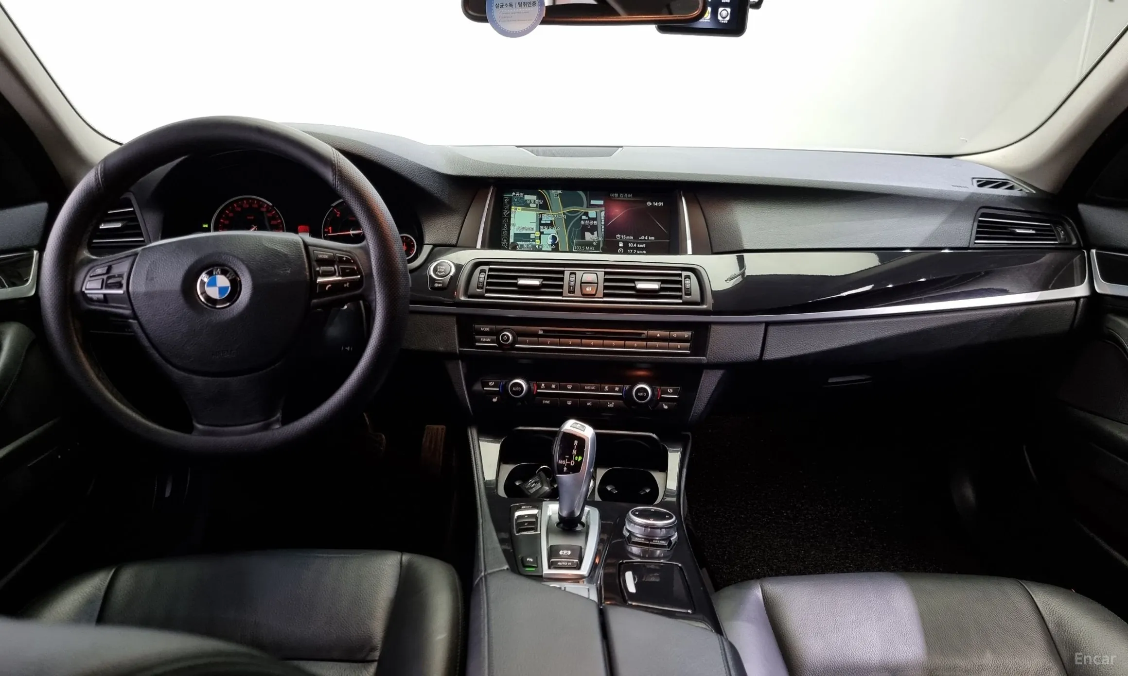 BMW 5 Series (F10) превью 4