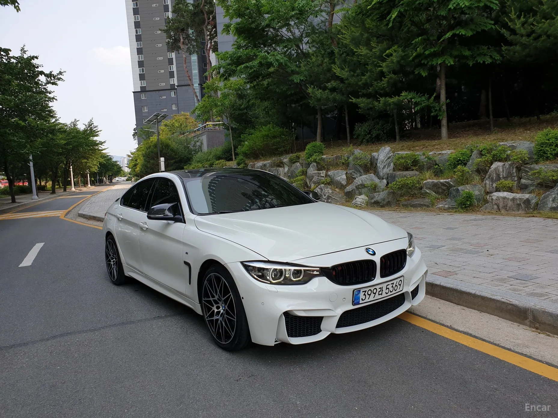 Series 4 (F32)