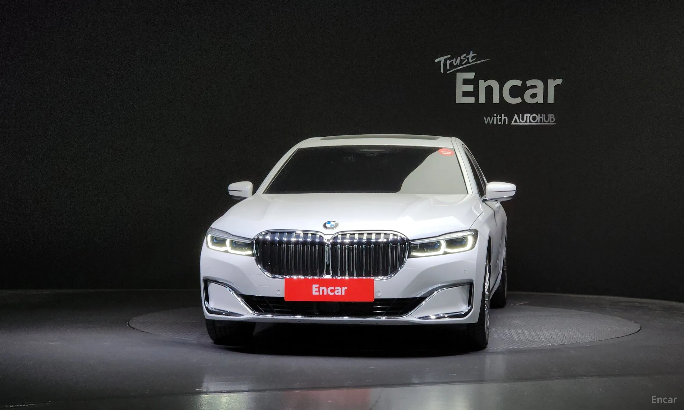 BMW 7 Series (G11) превью 2