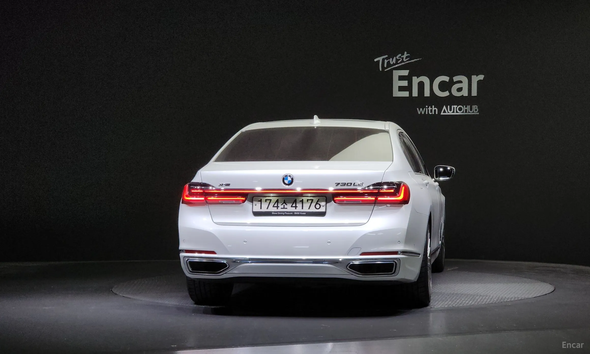BMW 7 Series (G11) превью 3