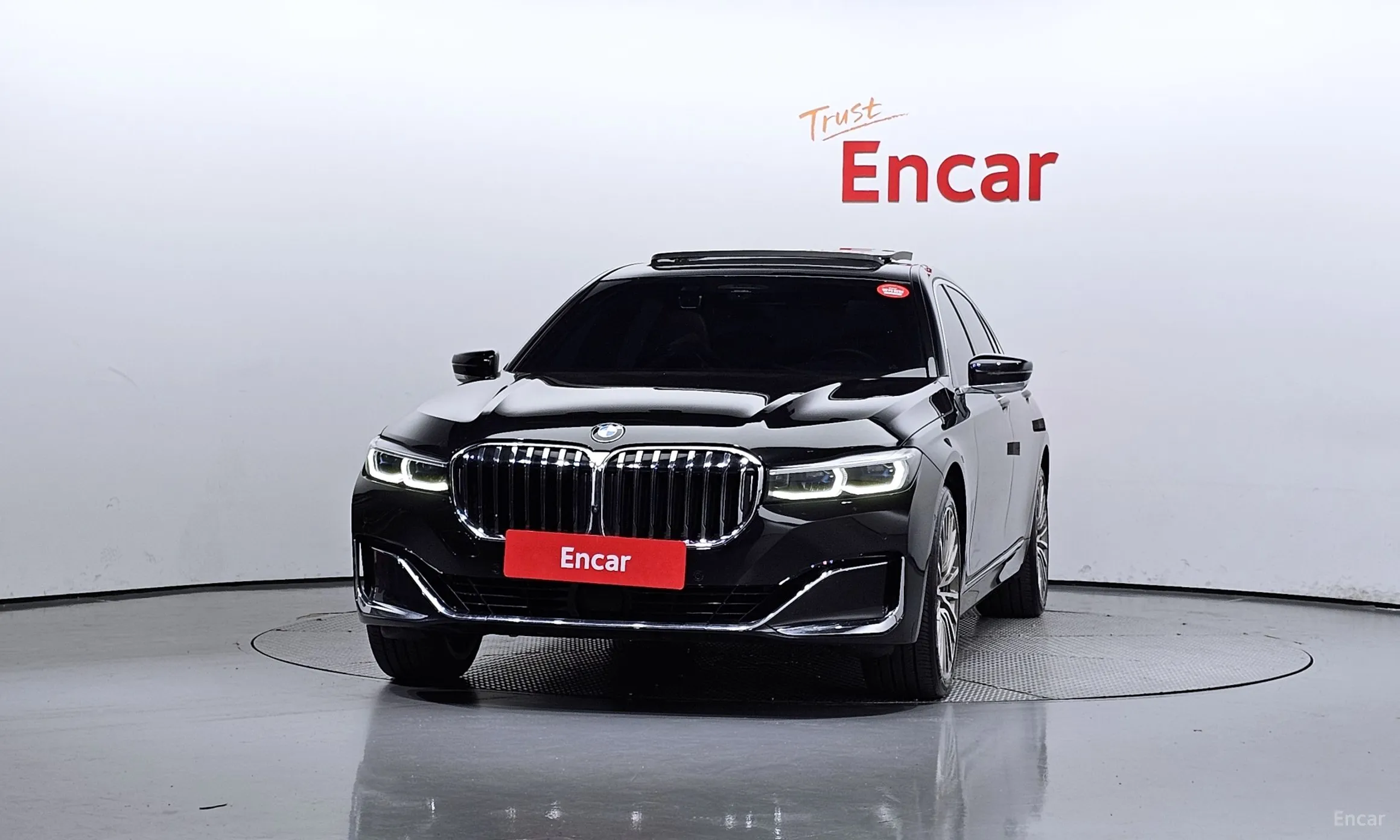 BMW 7 Series (G11) превью 2