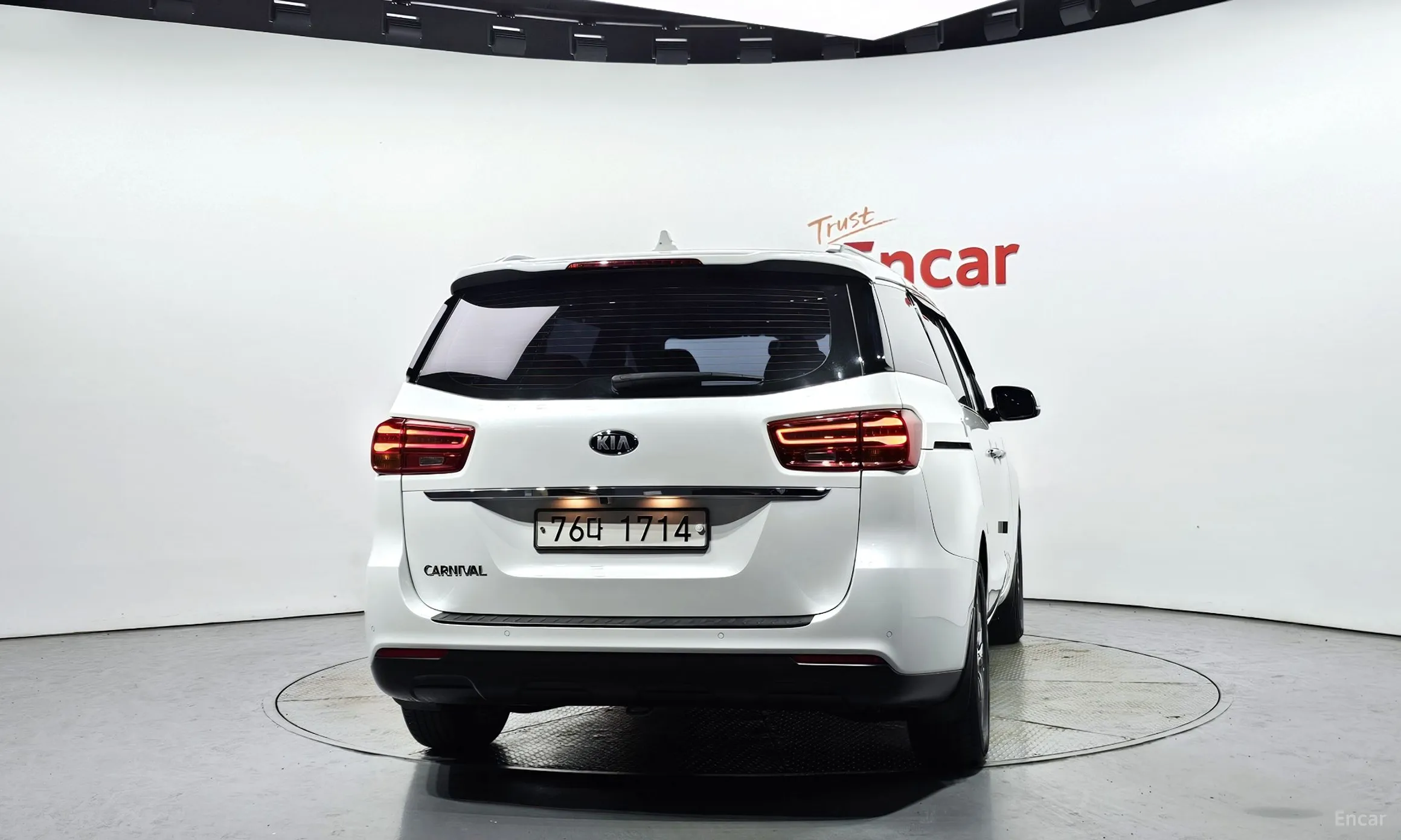 Kia Carnival превью 3