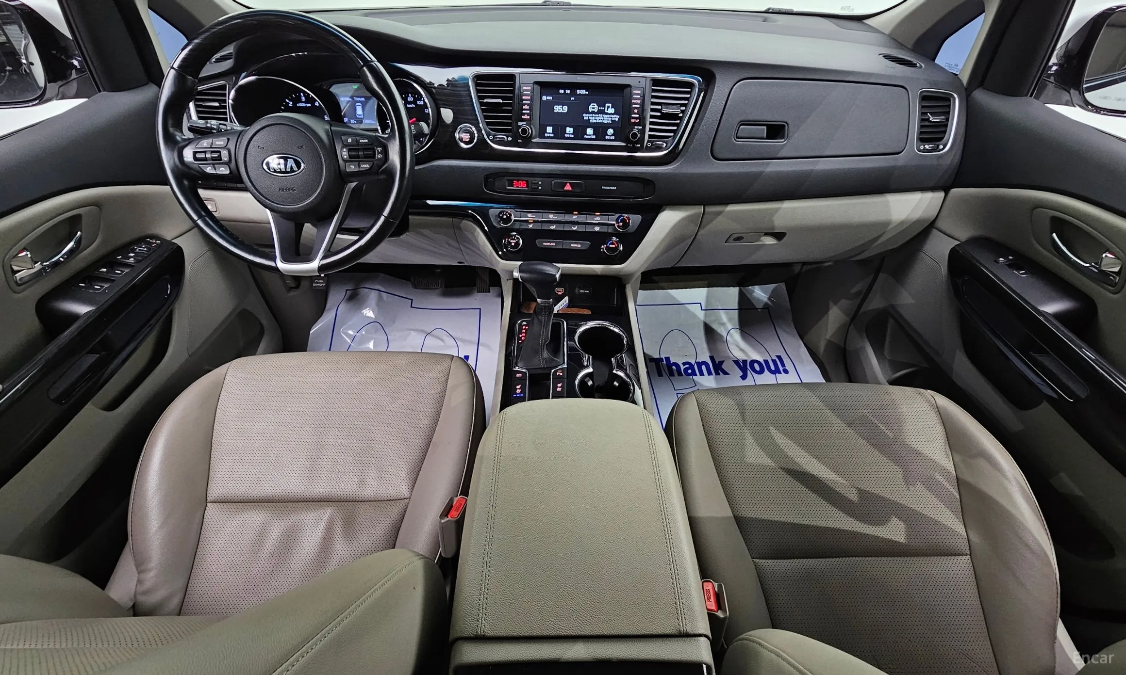 Kia Carnival превью 4