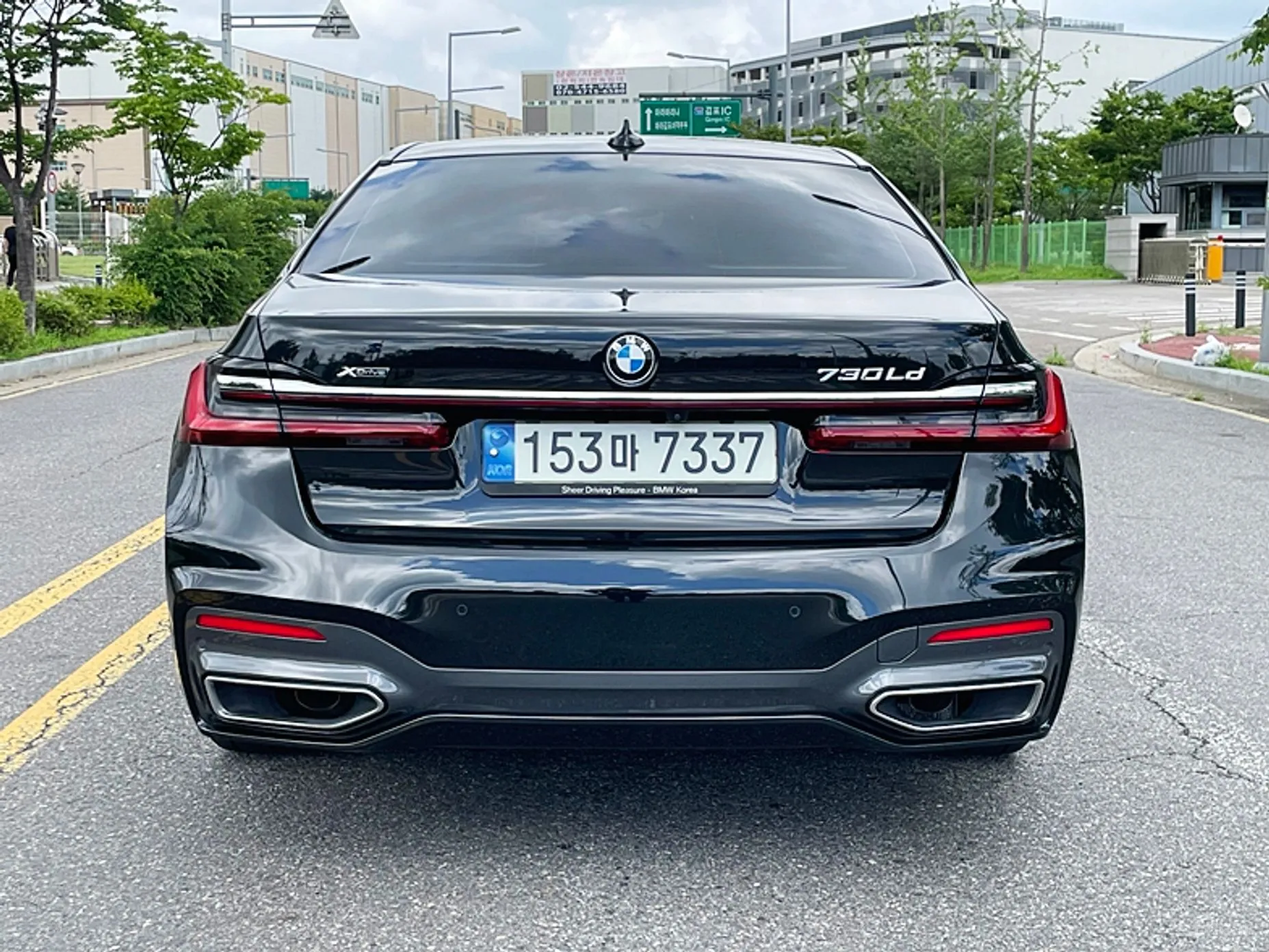 BMW 7 Series (G11) превью 3