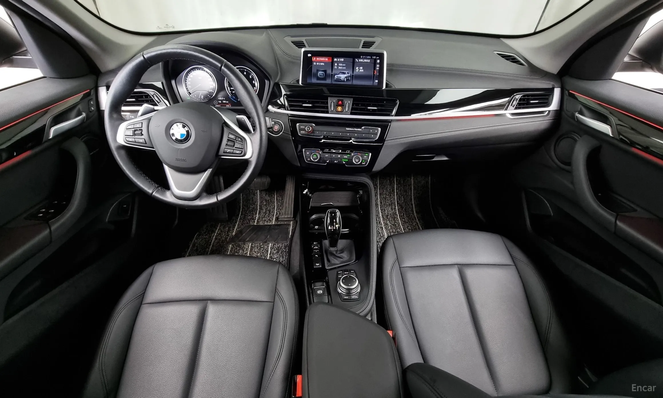 BMW X1 (F48) превью 4
