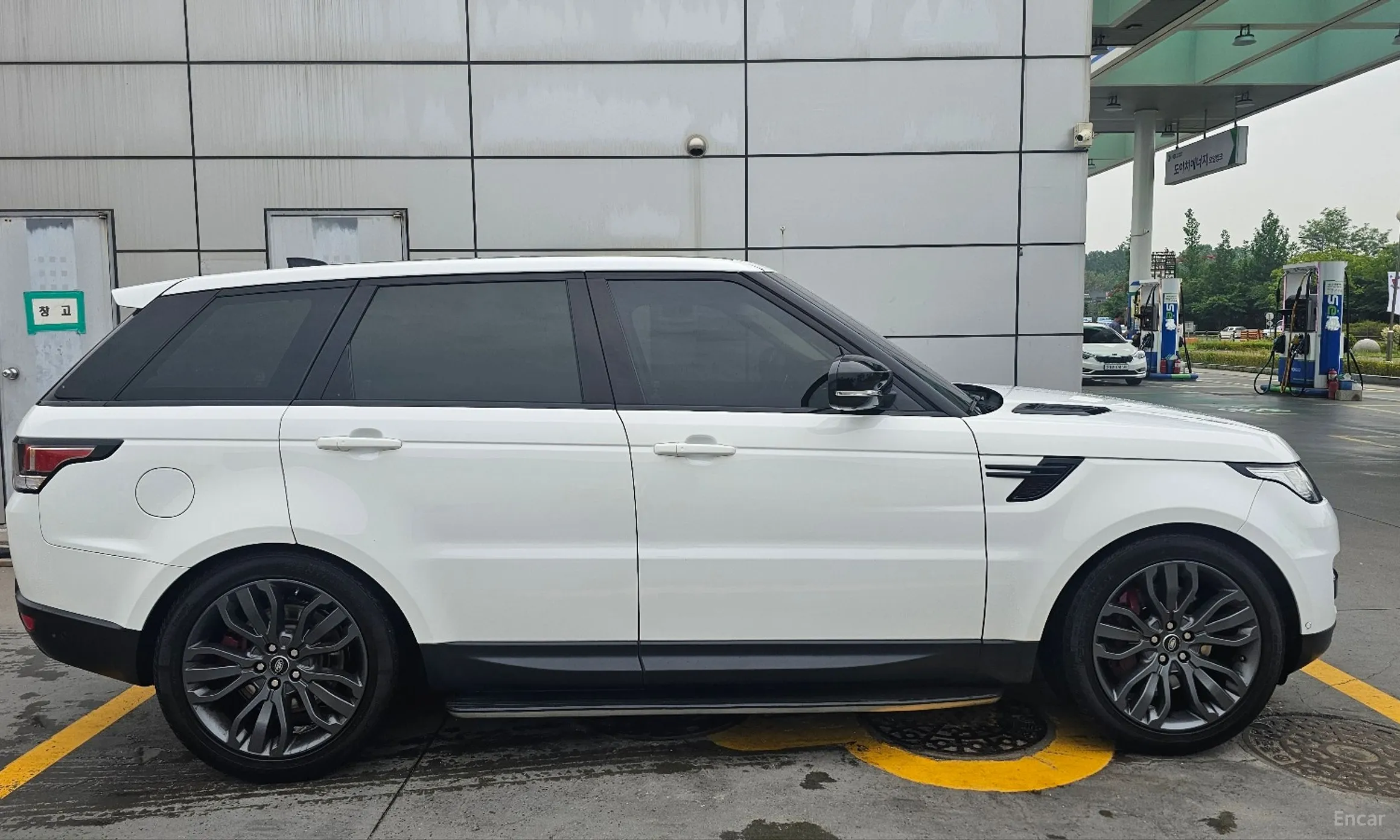 Land Rover Range Rover Sport 2nd Generation превью 2