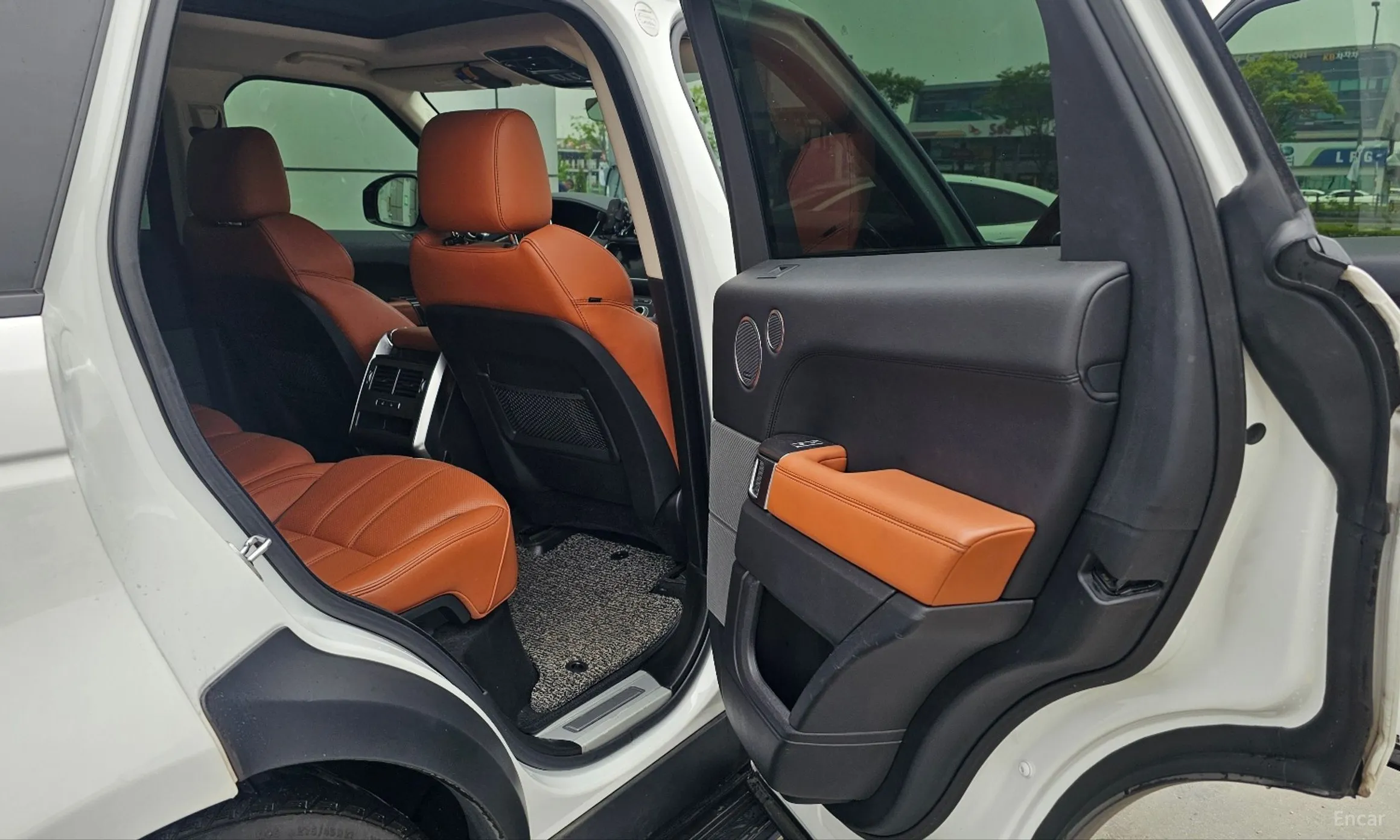 Land Rover Range Rover Sport 2nd Generation превью 4