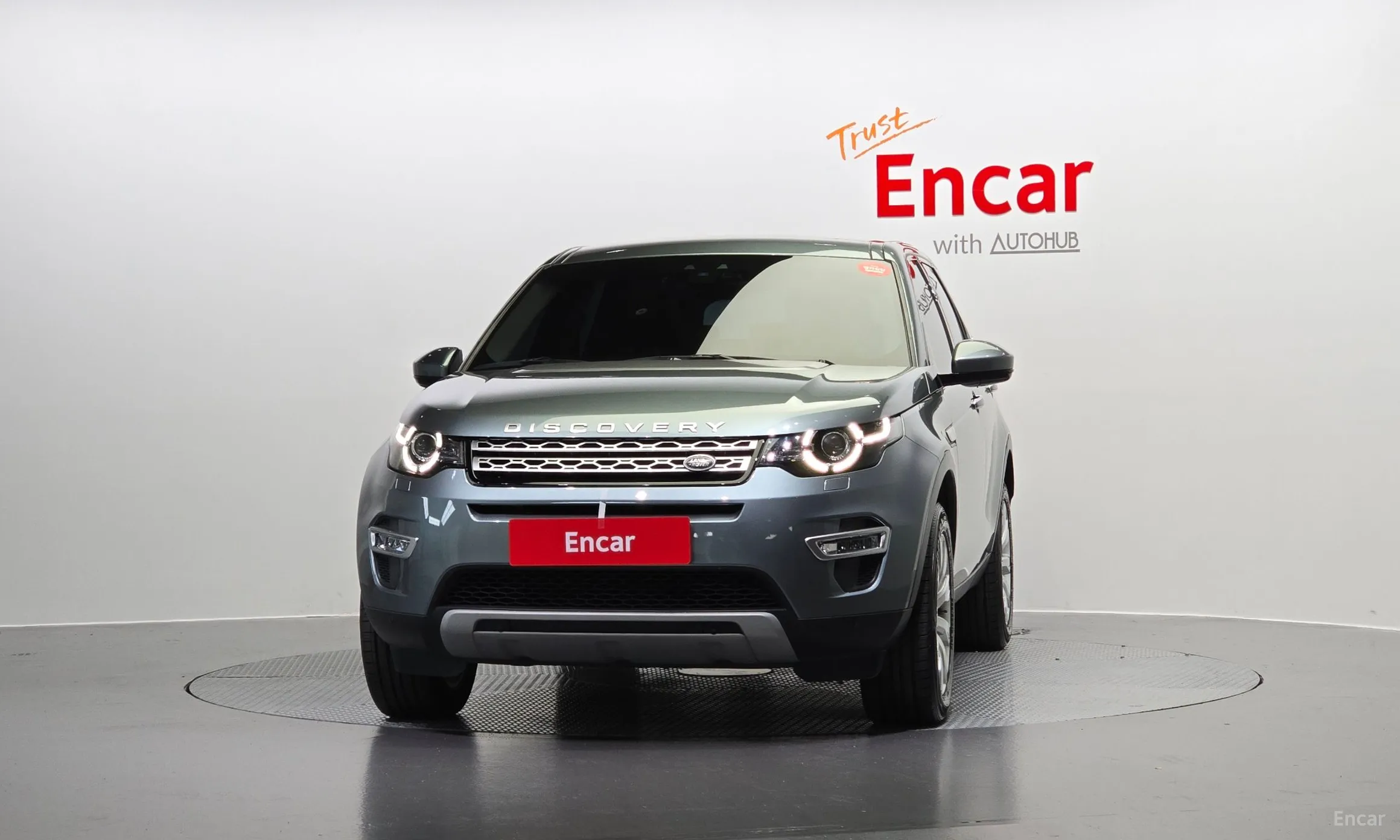Land Rover Discovery Sports превью 2