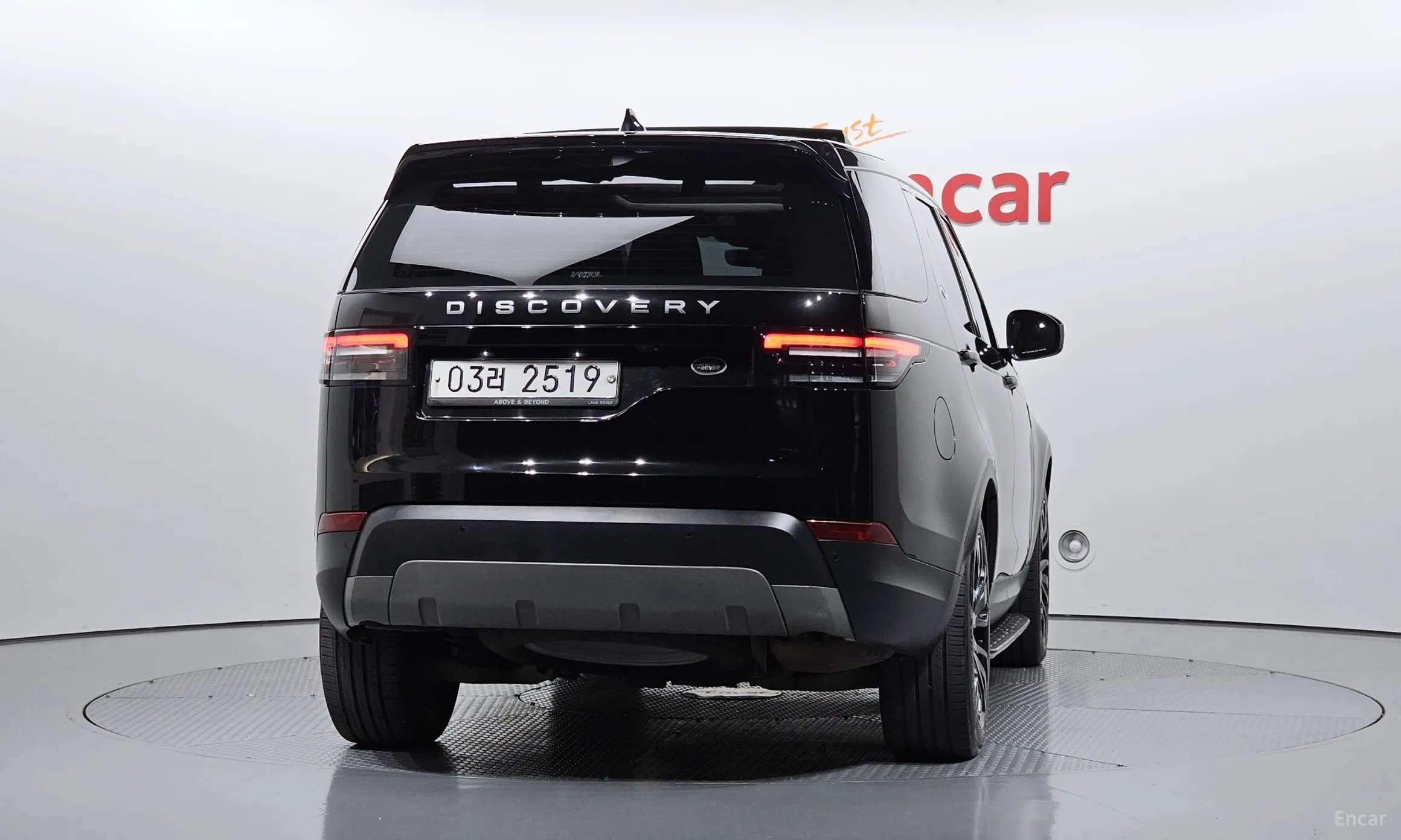 Land Rover Discovery 5 превью 3
