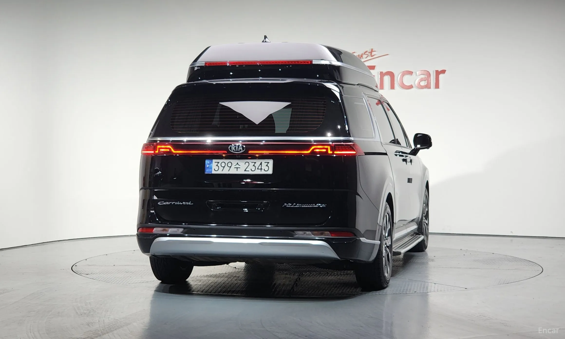 Kia Carnival Gen 4 превью 3
