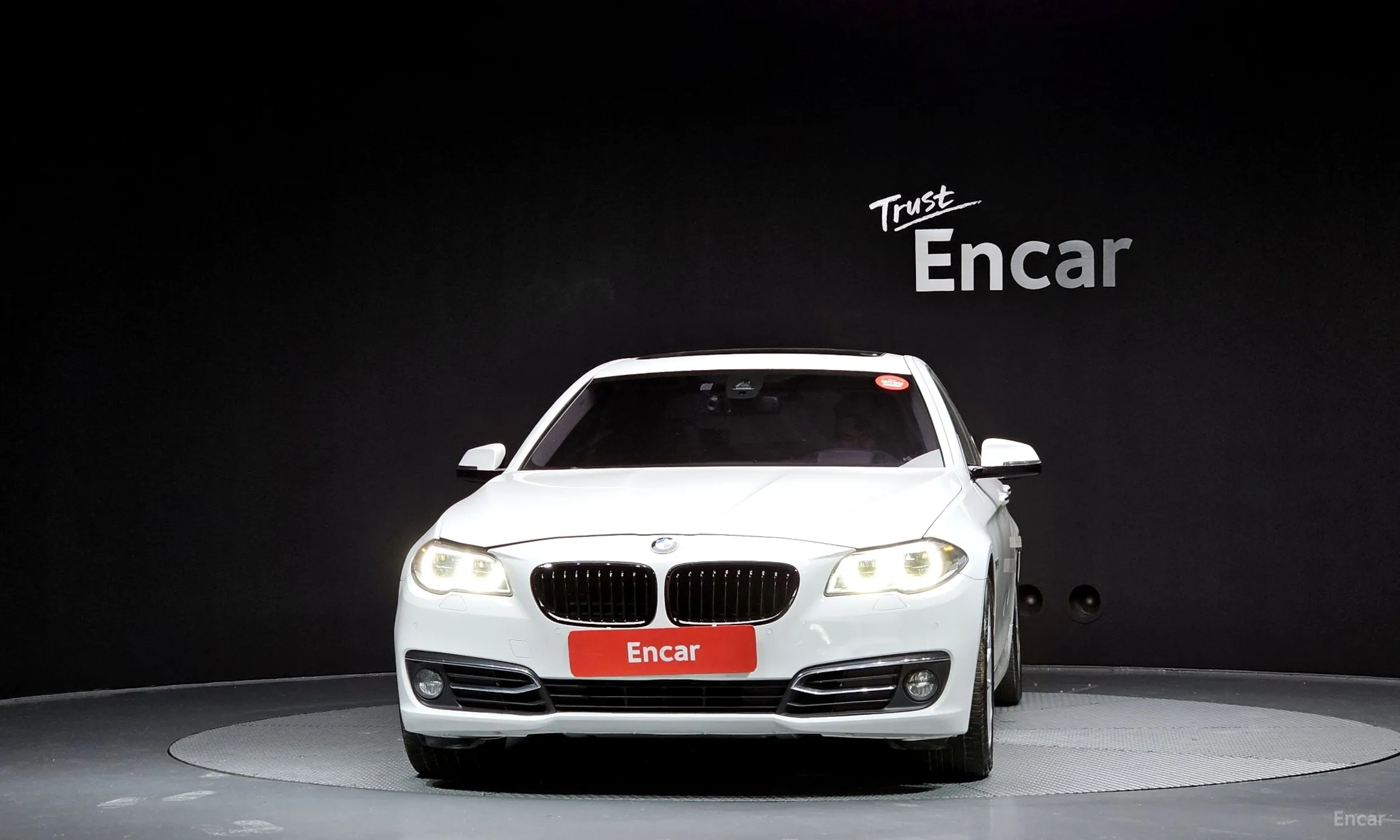 BMW 5 Series (F10) превью 2