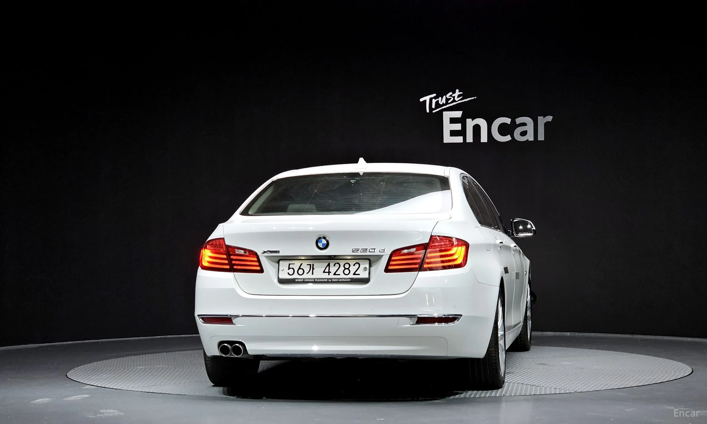 BMW 5 Series (F10) превью 3