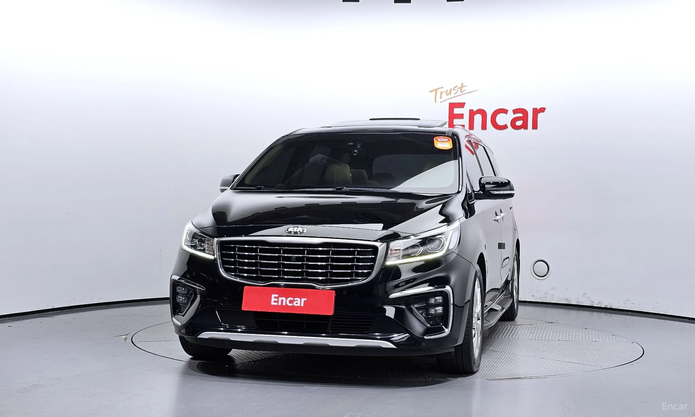 Kia Carnival превью 2