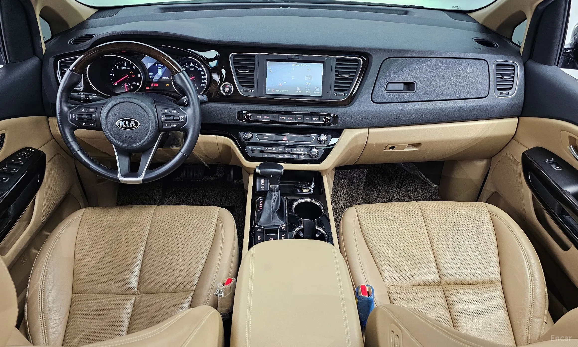 Kia Carnival превью 4