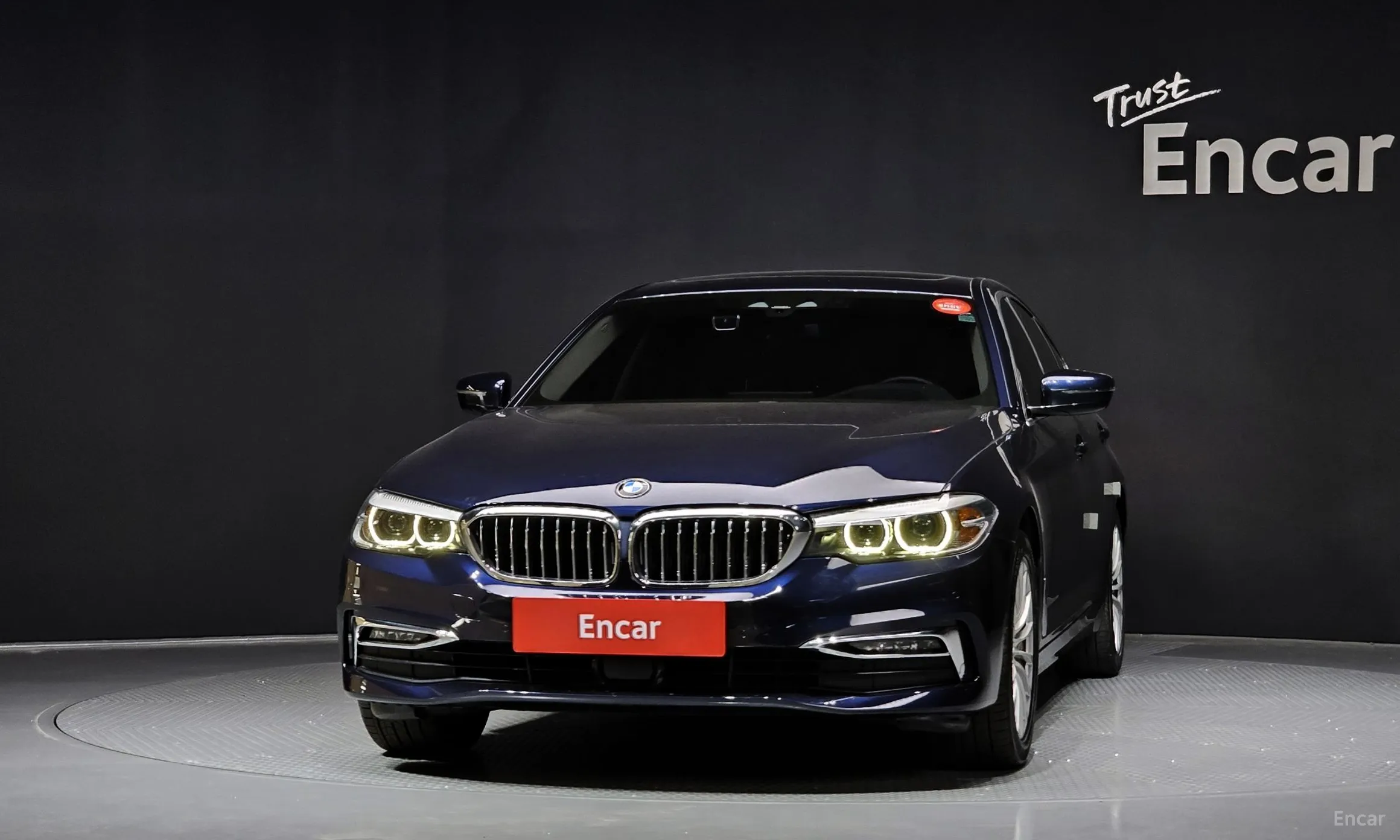 BMW 5 Series (G30) превью 2