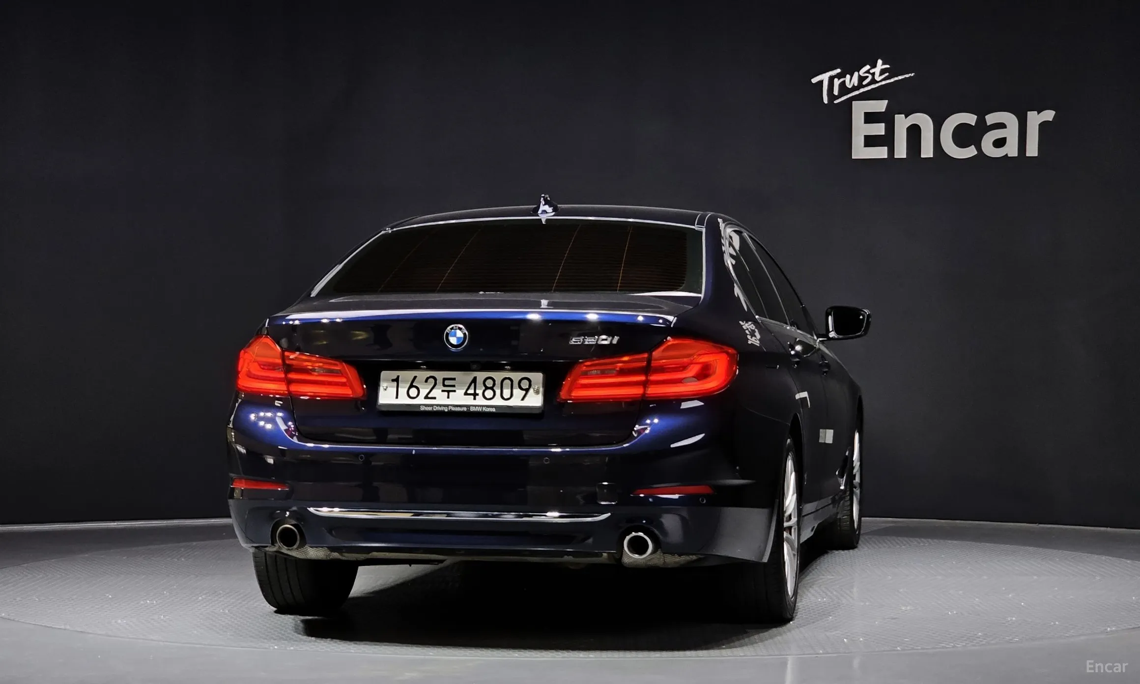 BMW 5 Series (G30) превью 3