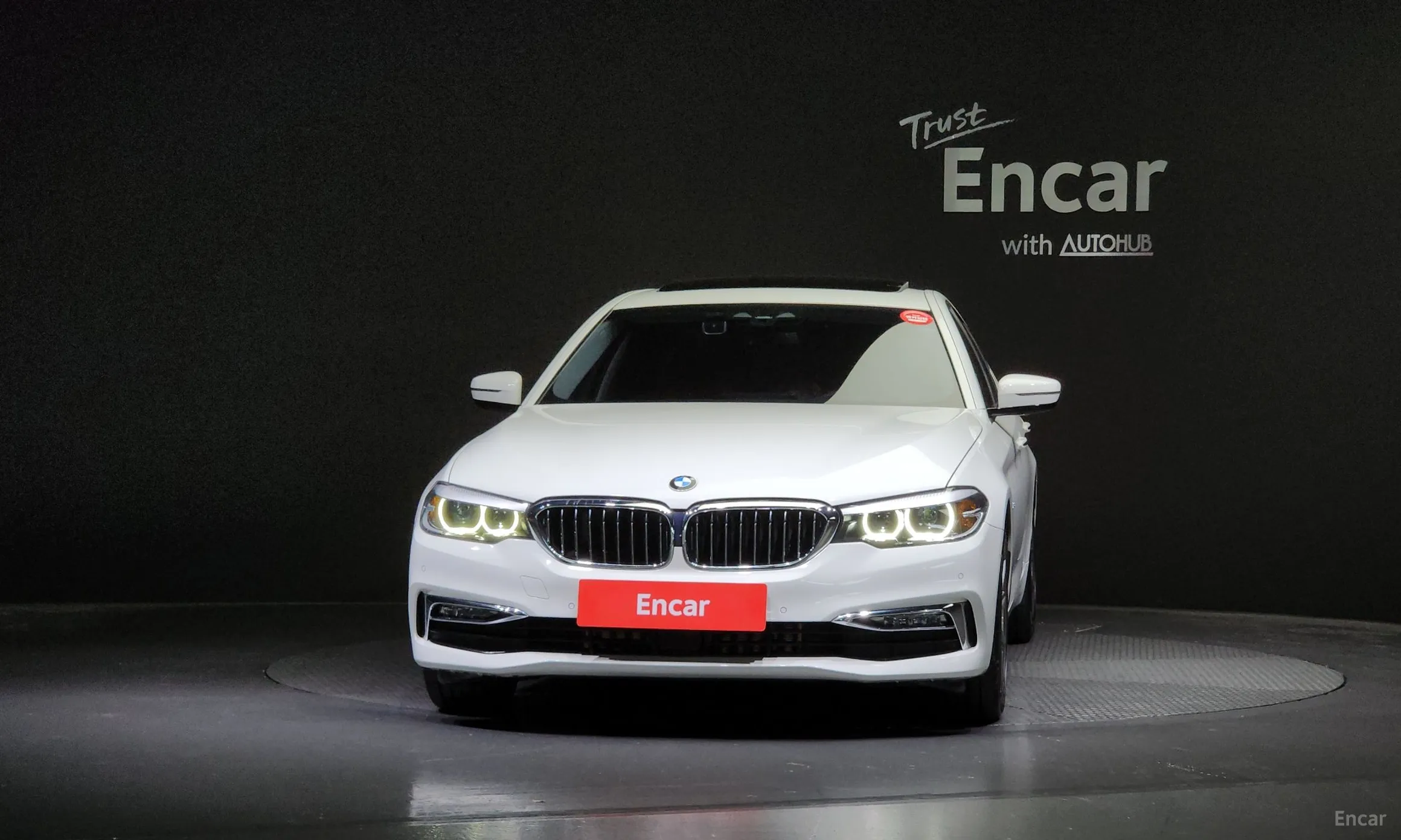 BMW 5 Series (G30) превью 2
