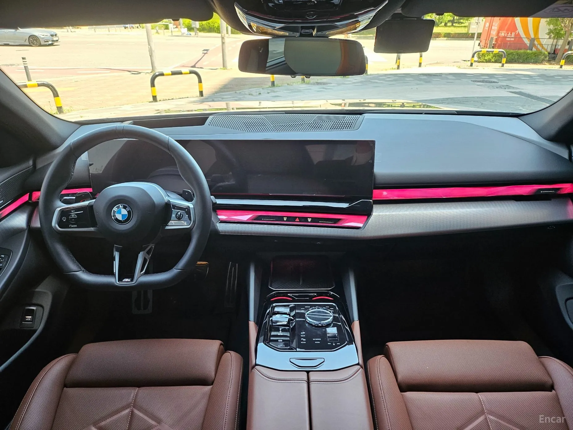 BMW 5 Series (G60) превью 4