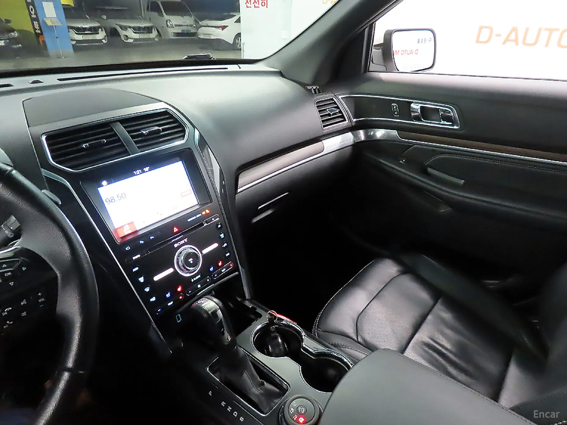 Ford Explorer превью 13