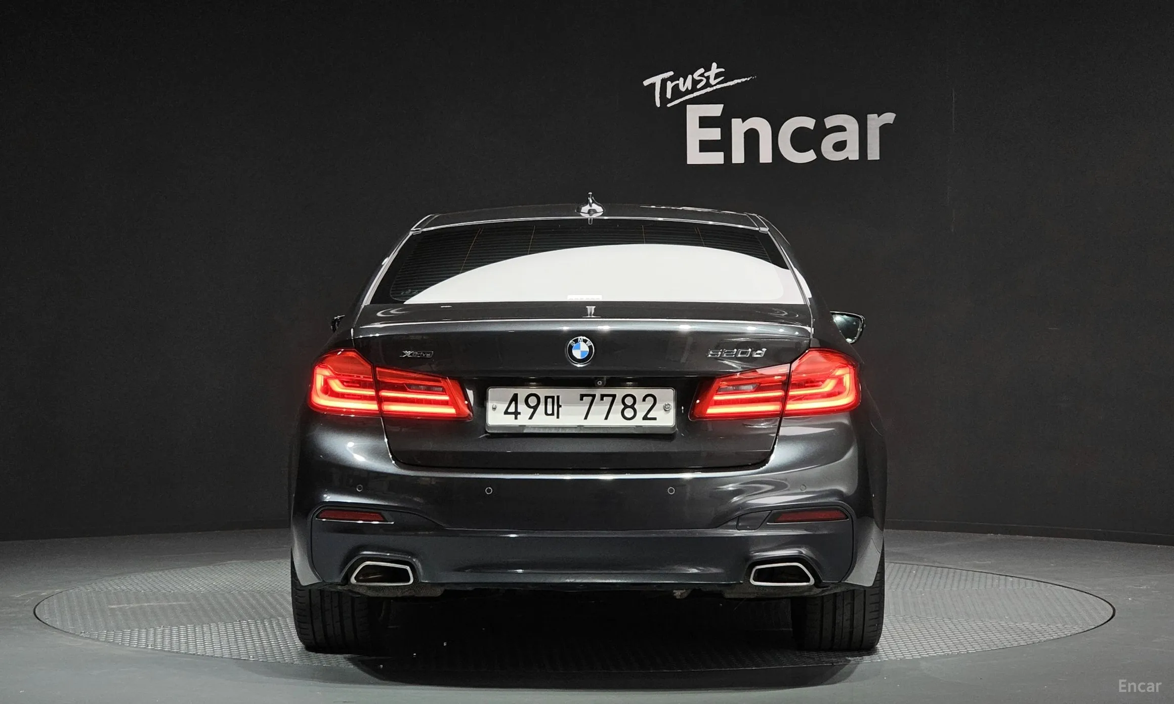 BMW 5 Series (G30) превью 3