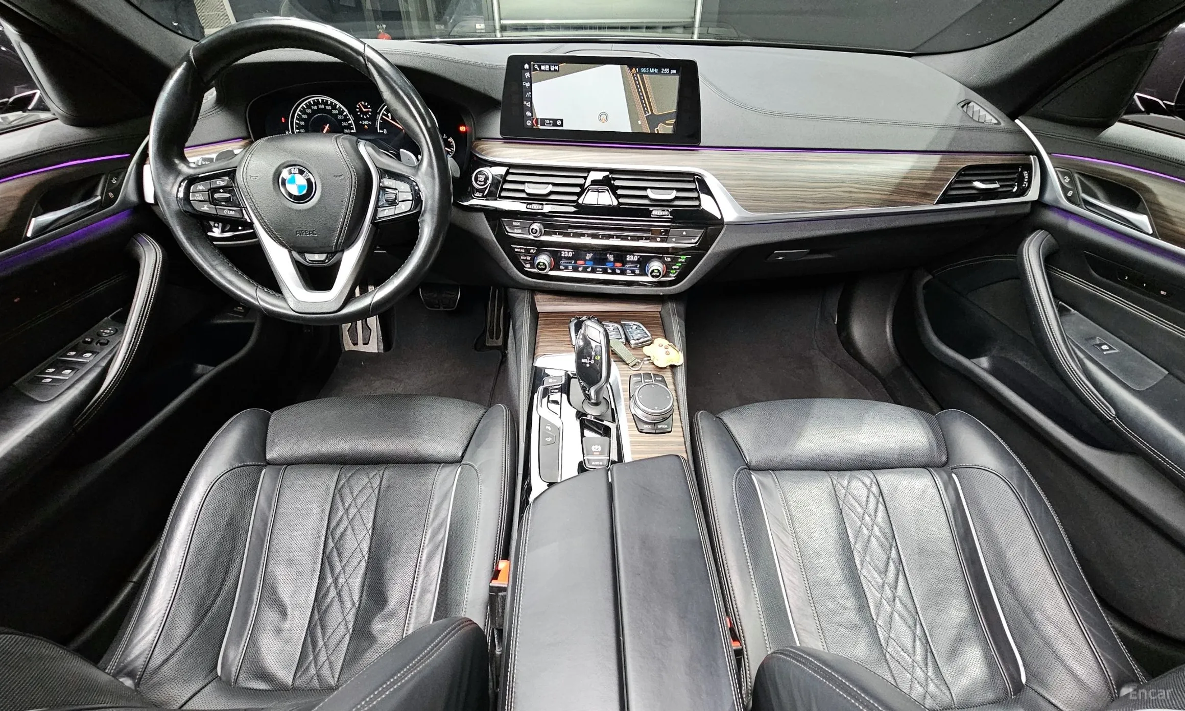 BMW 5 Series (G30) превью 4