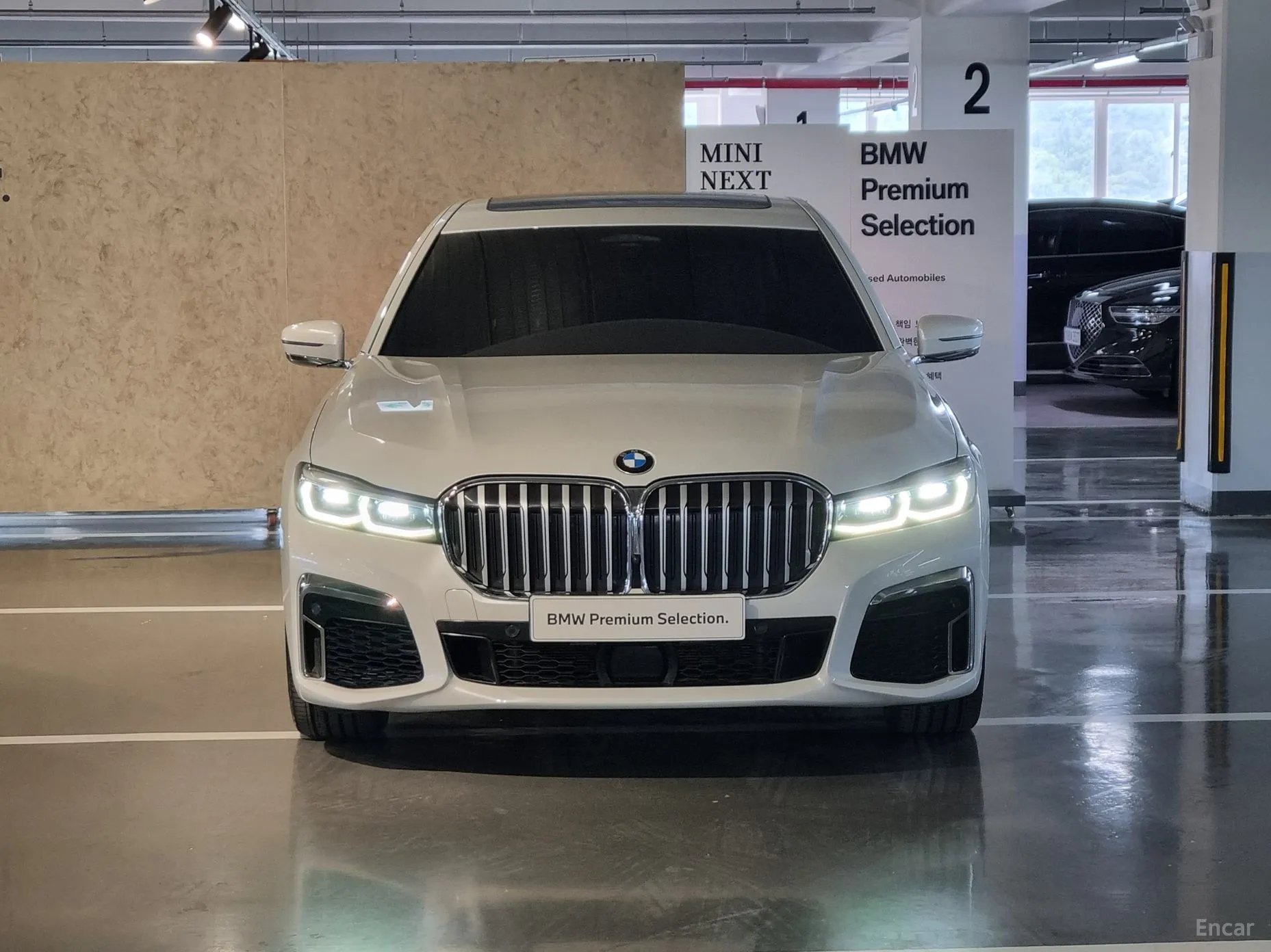 BMW 7 Series (G11)