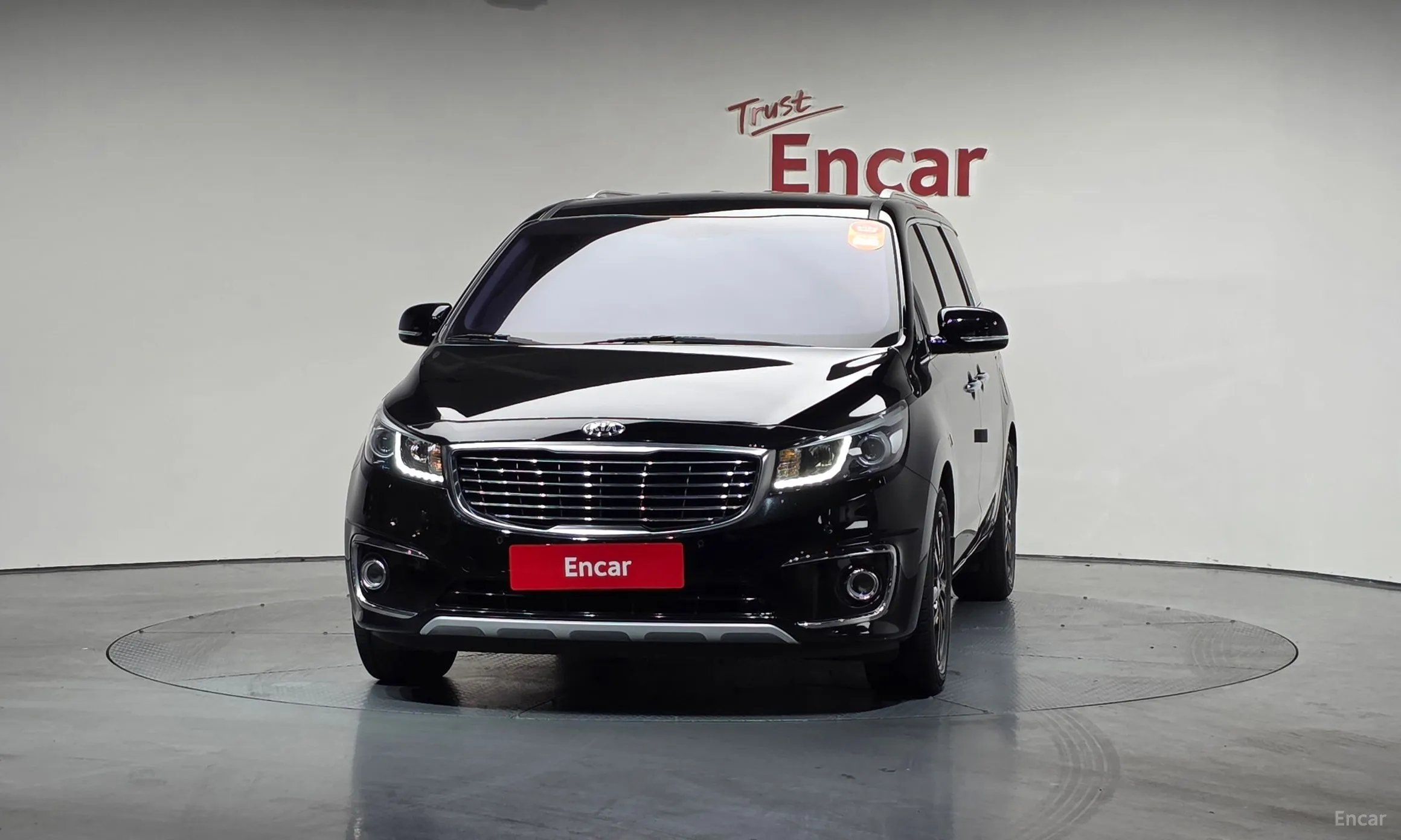 Kia Carnival превью 2