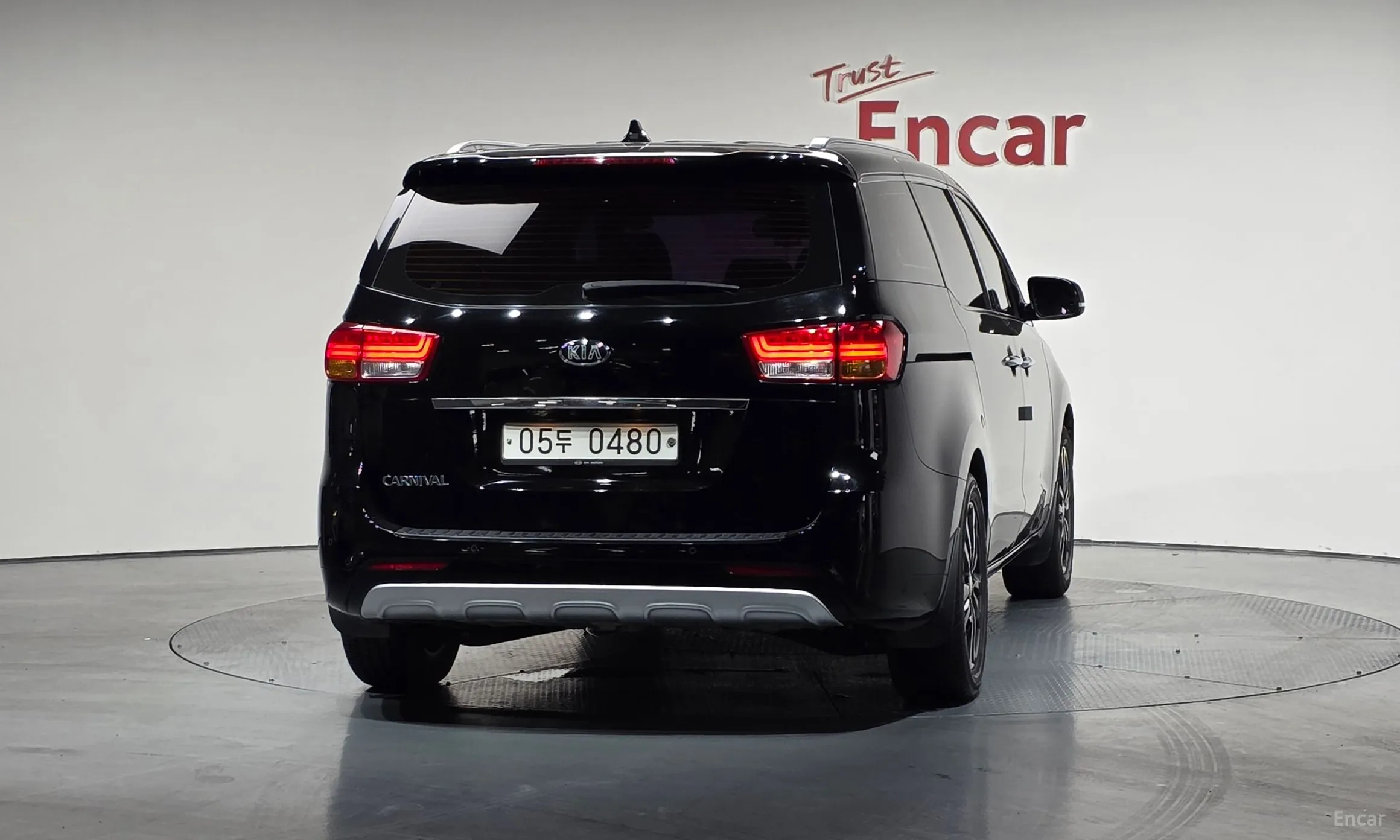 Kia Carnival превью 3