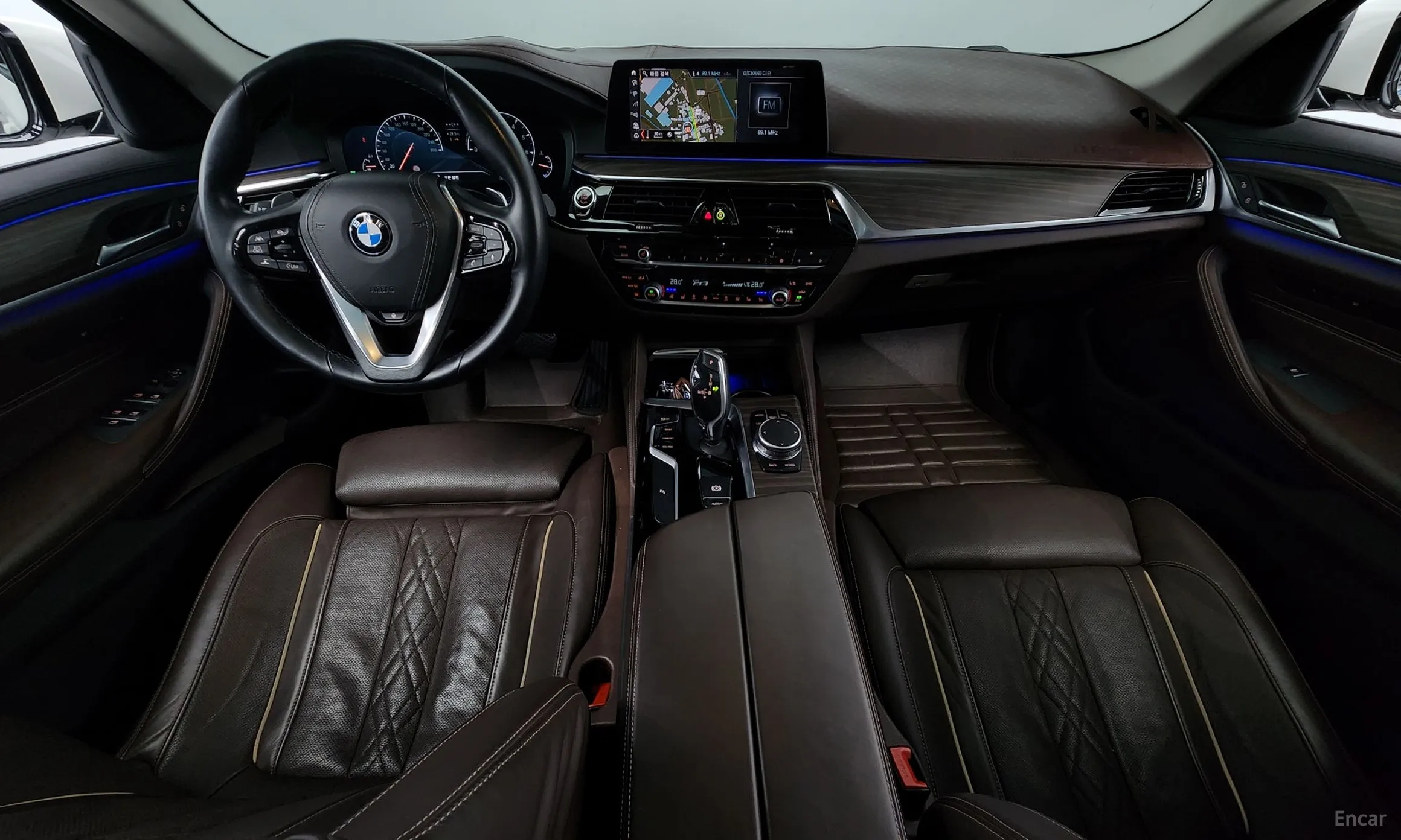 BMW 5 Series (G30) превью 4