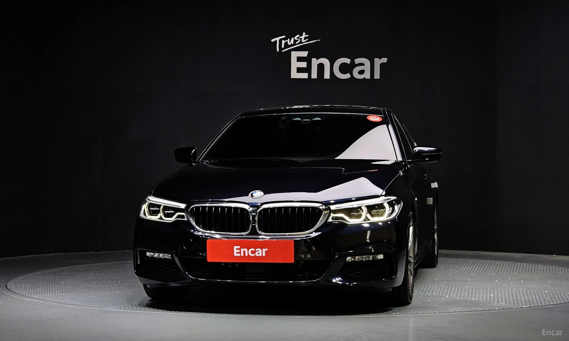 BMW 5 Series (G30) превью 2