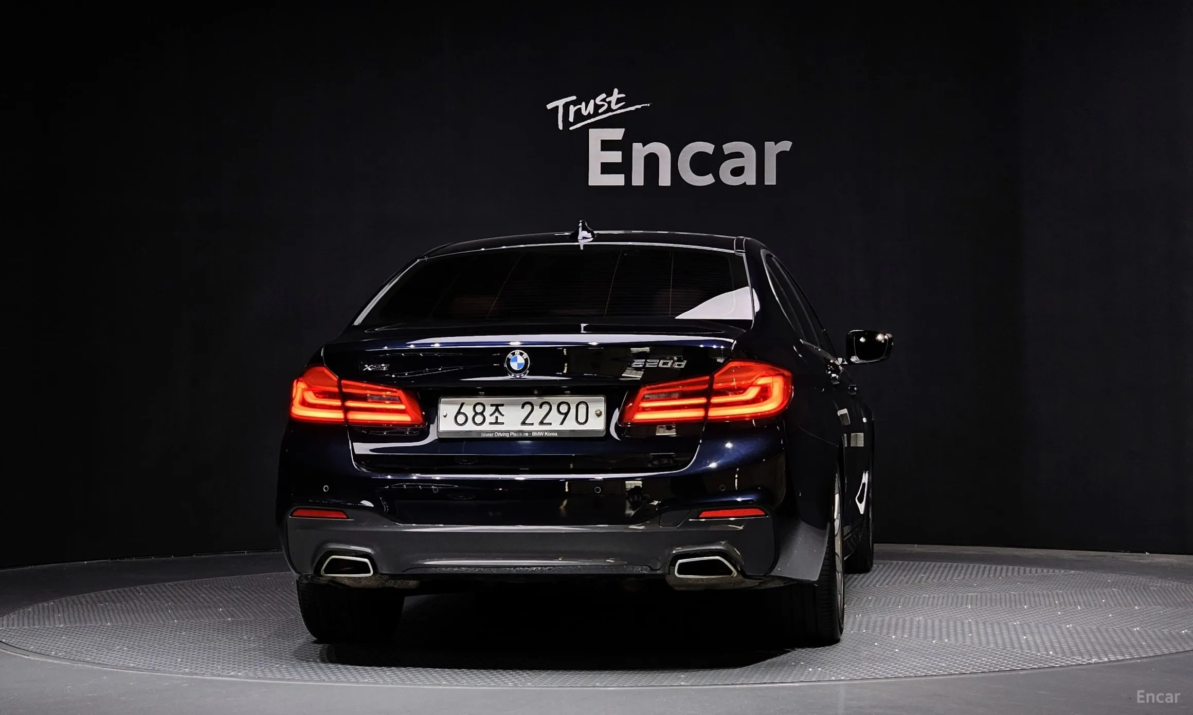 BMW 5 Series (G30) превью 3