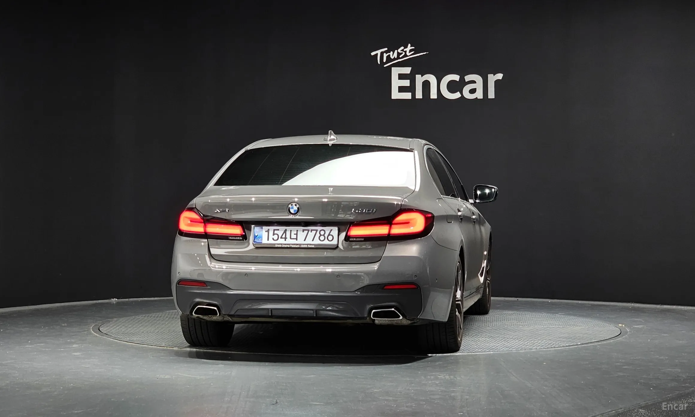 BMW 5 Series (G30) превью 3