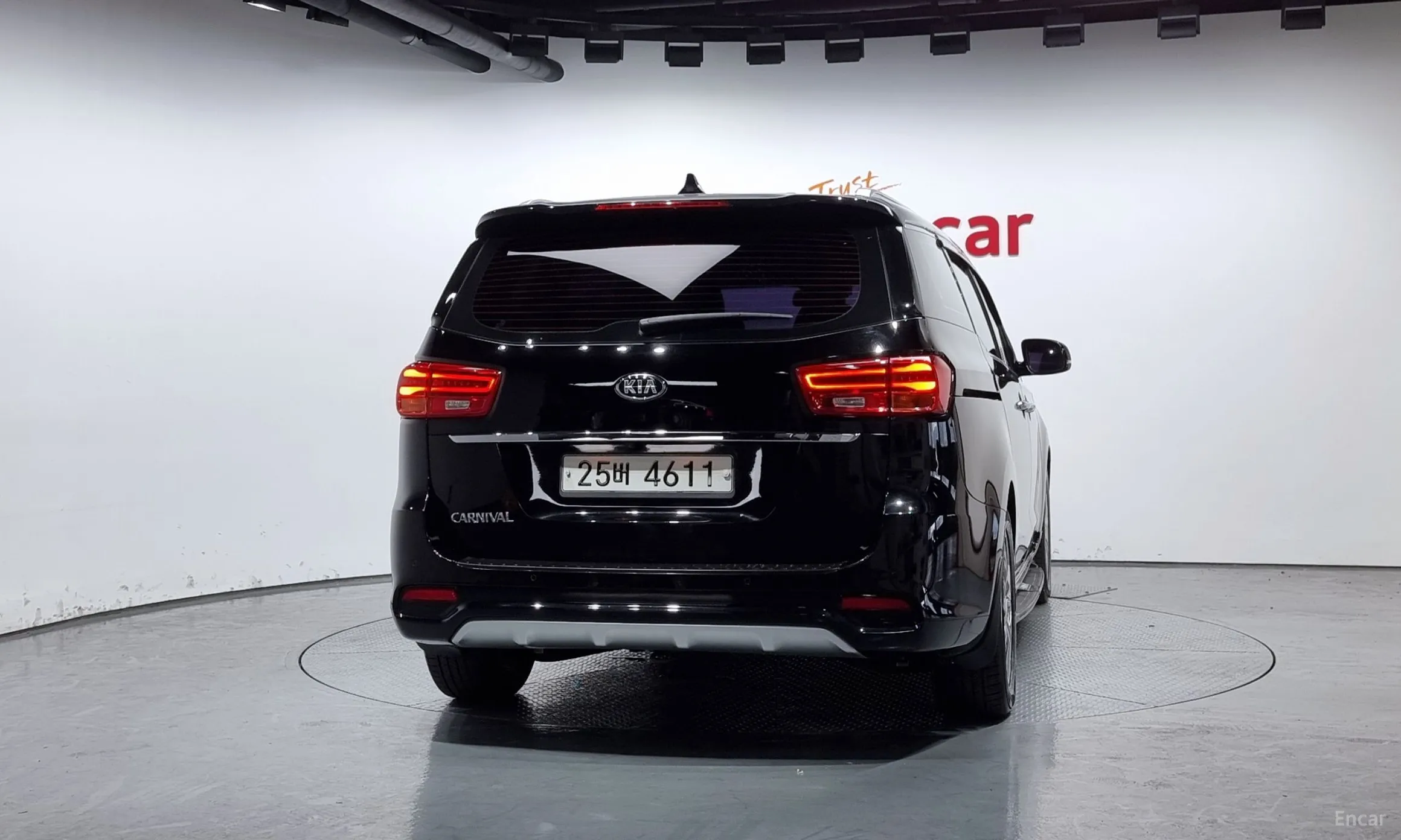 Kia Carnival превью 3