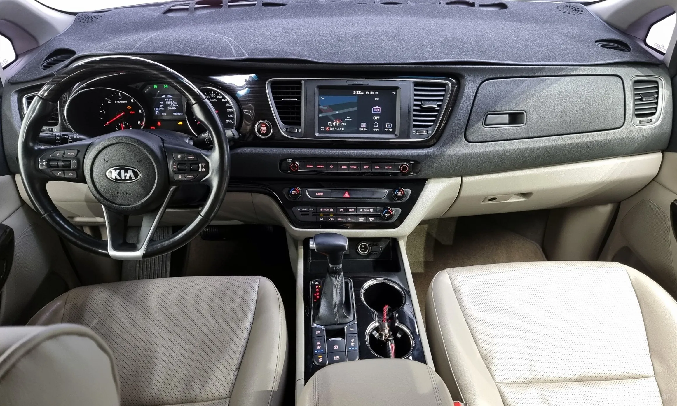 Kia Carnival превью 4