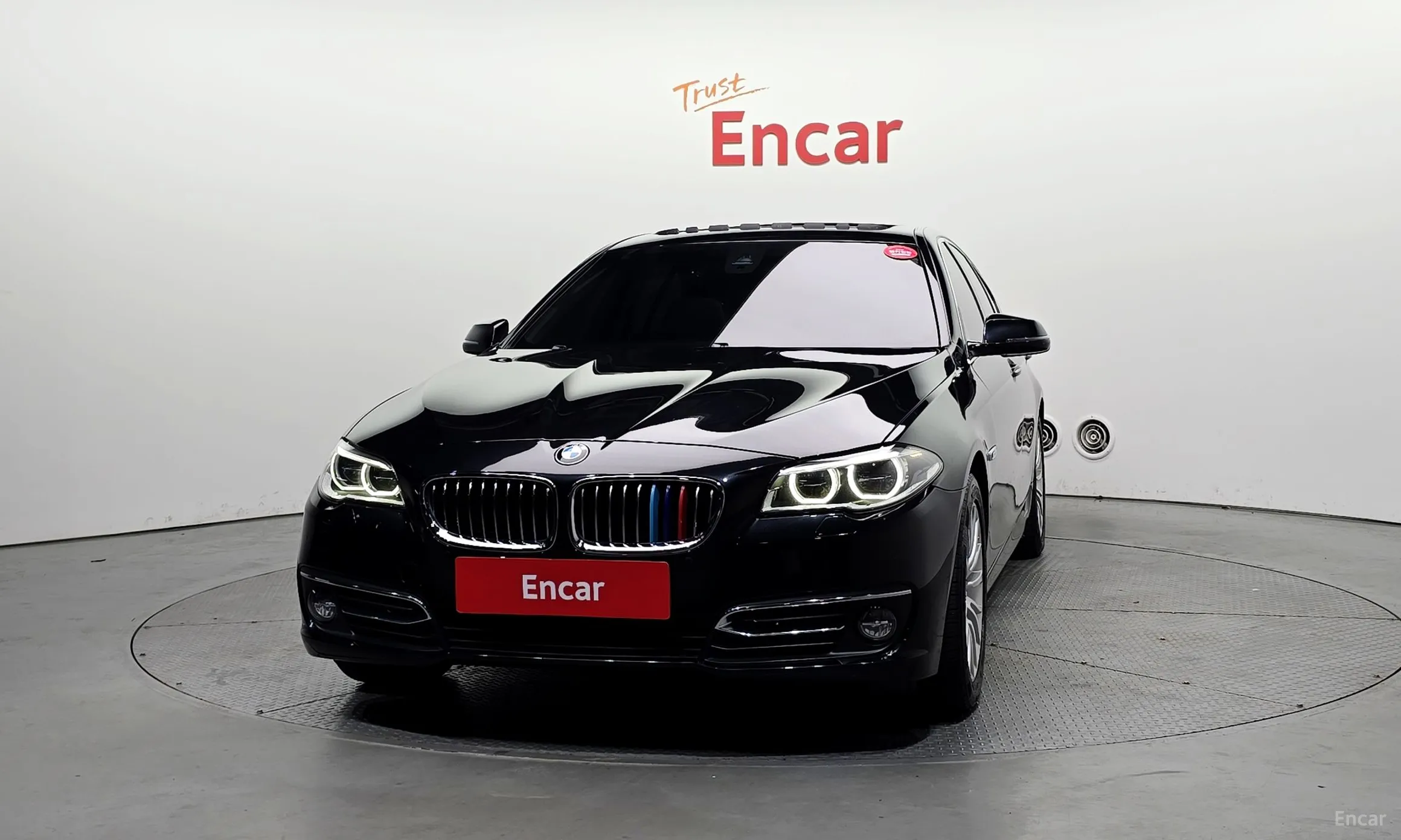 BMW 5 Series (F10) превью 2