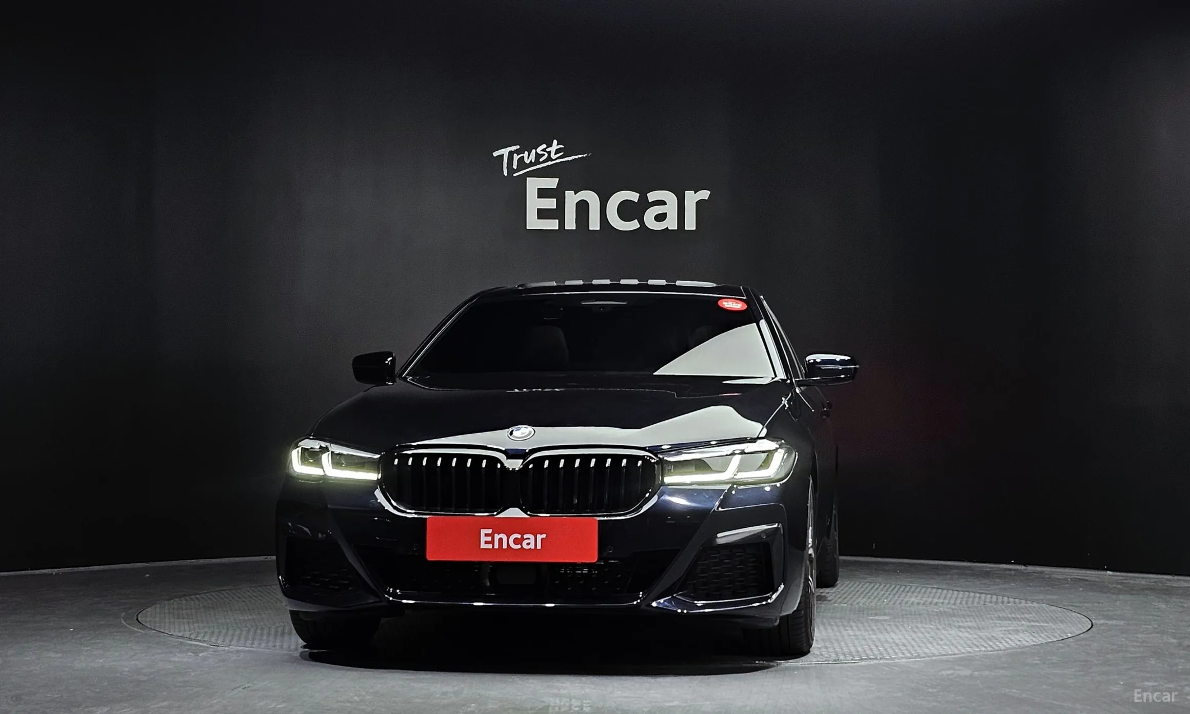 BMW 5 Series (G30) превью 2