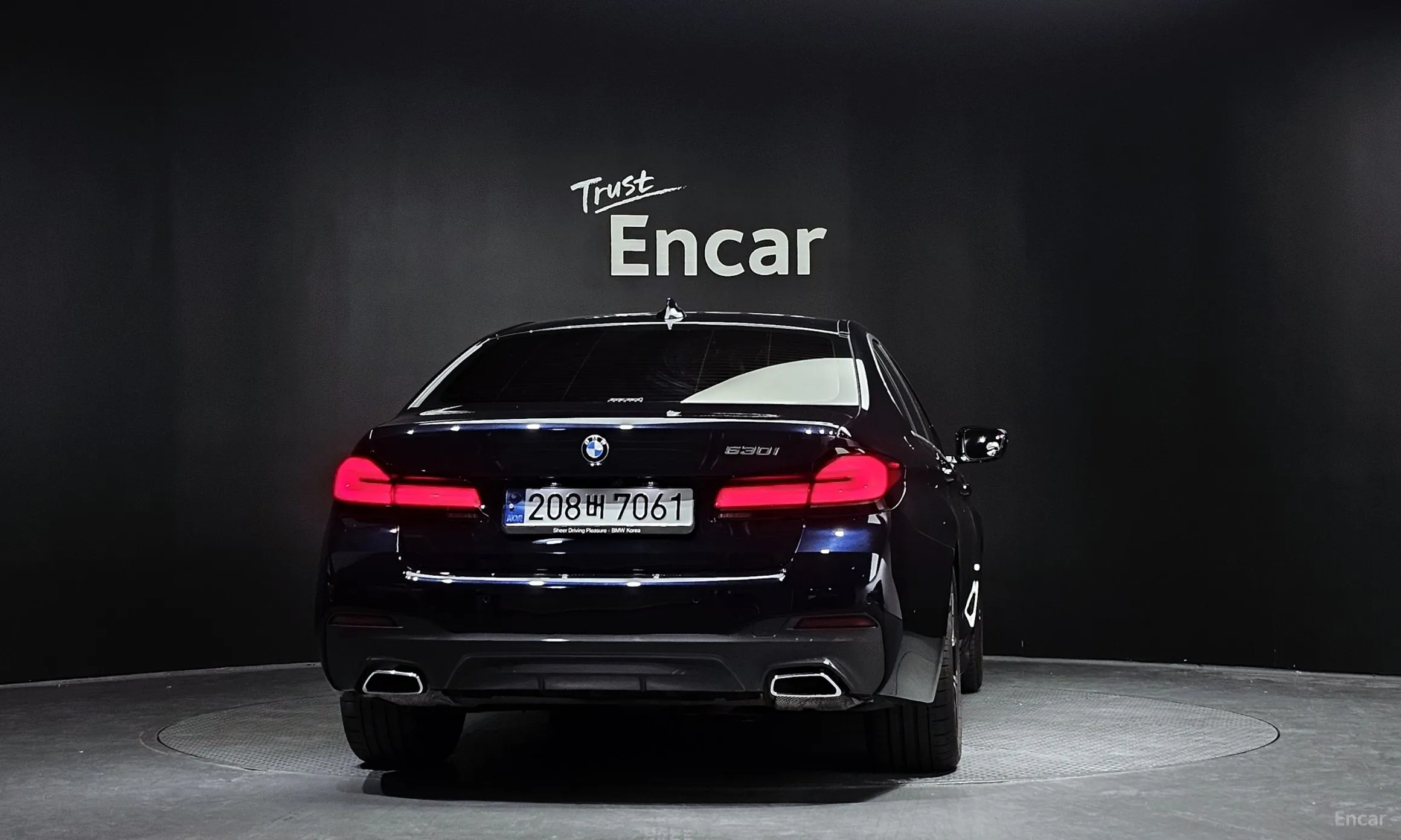 BMW 5 Series (G30) превью 3