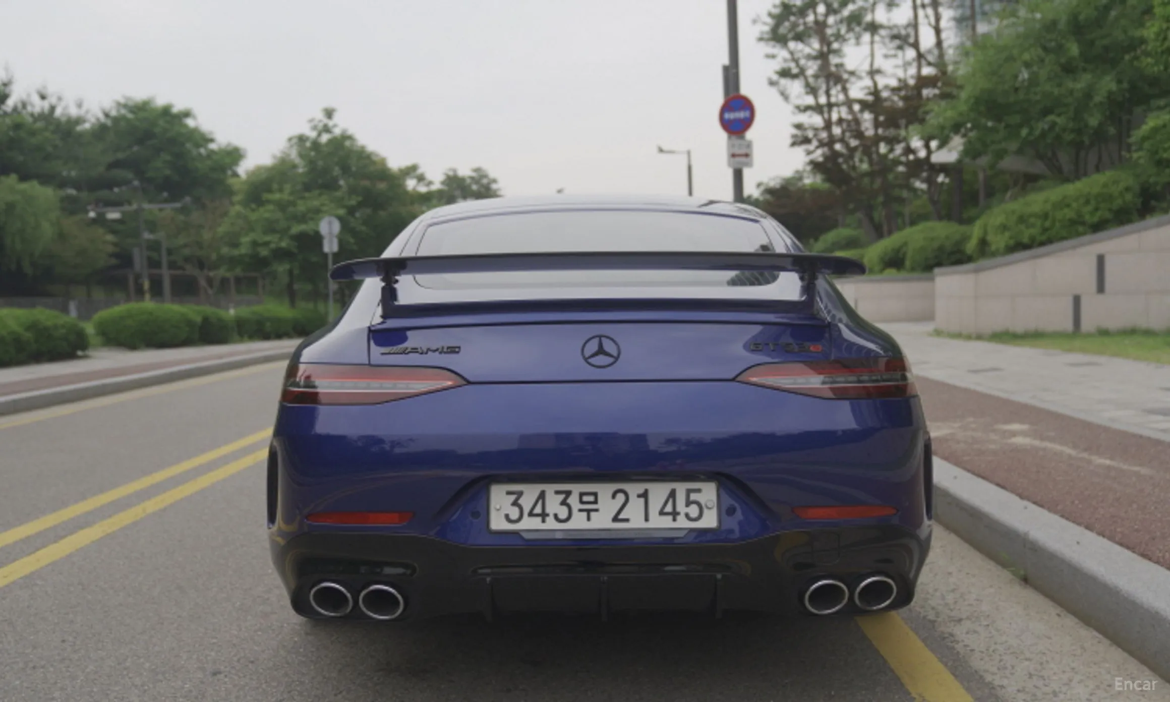 Mercedes Benz AMG GT превью 3