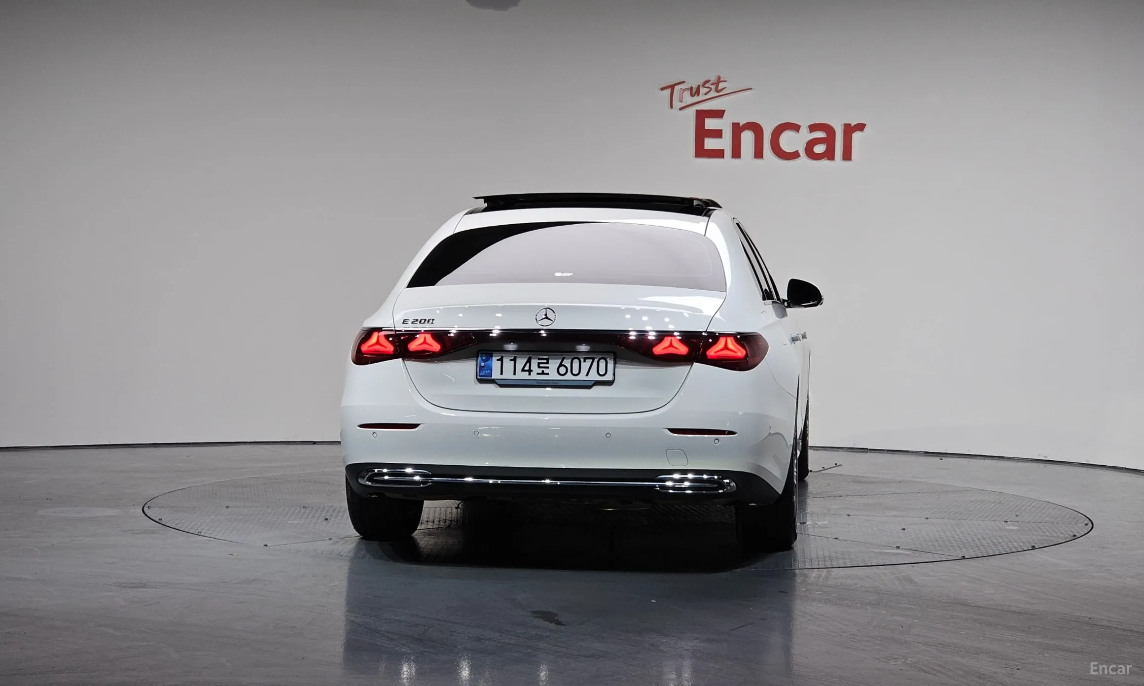 Mercedes Benz E-Class W214 превью 3